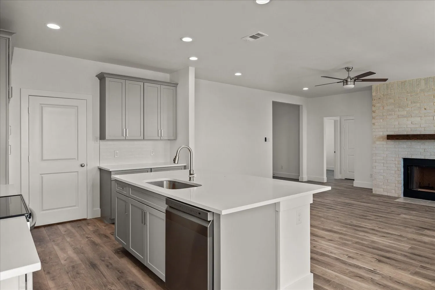 Single Family Residence For Sale in Hunt County , 3232 Willow Road, Celeste, Texas 75423, 4 Bedroom, 2 Bathroom, 2 Garage spaces, 1,842 Sqft, built in 2025, mls#21114852, Real Estate Agent in Celeste, Homes For Sale in Hunt county, Homes For Sale in Celeste, Realtor in Celeste Texas, Real Estate Brokerage Independent Realty Texas, Luminita Cordes Realtor