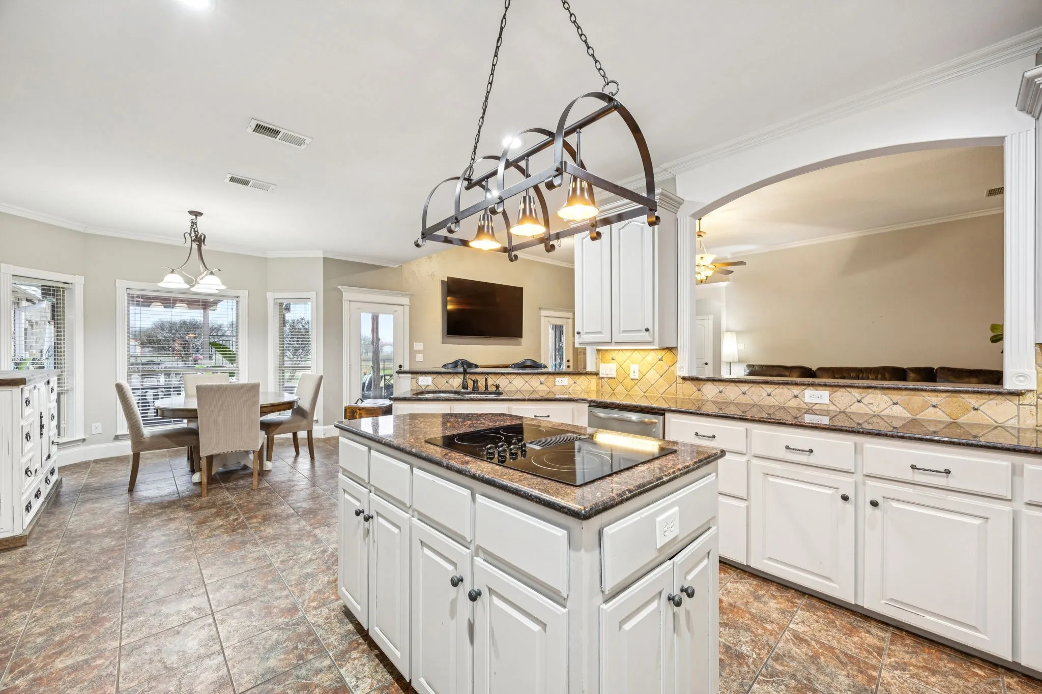 Single Family Residence For Sale in Hunt County , 6162 Graham Point, Royse City, Texas 75189, 4 Bedrooms, 3 Bathrooms, 3 Garage spaces, 3,074 Sqft, built in 2004, Price $748,000, mls#21112986, Real Estate Agent in Royse City, Homes For Sale in Hunt county, Homes For Sale in Royse City, Realtor in Royse City Texas, Real Estate Brokerage Independent Realty Texas, Luminita Cordes Realtor