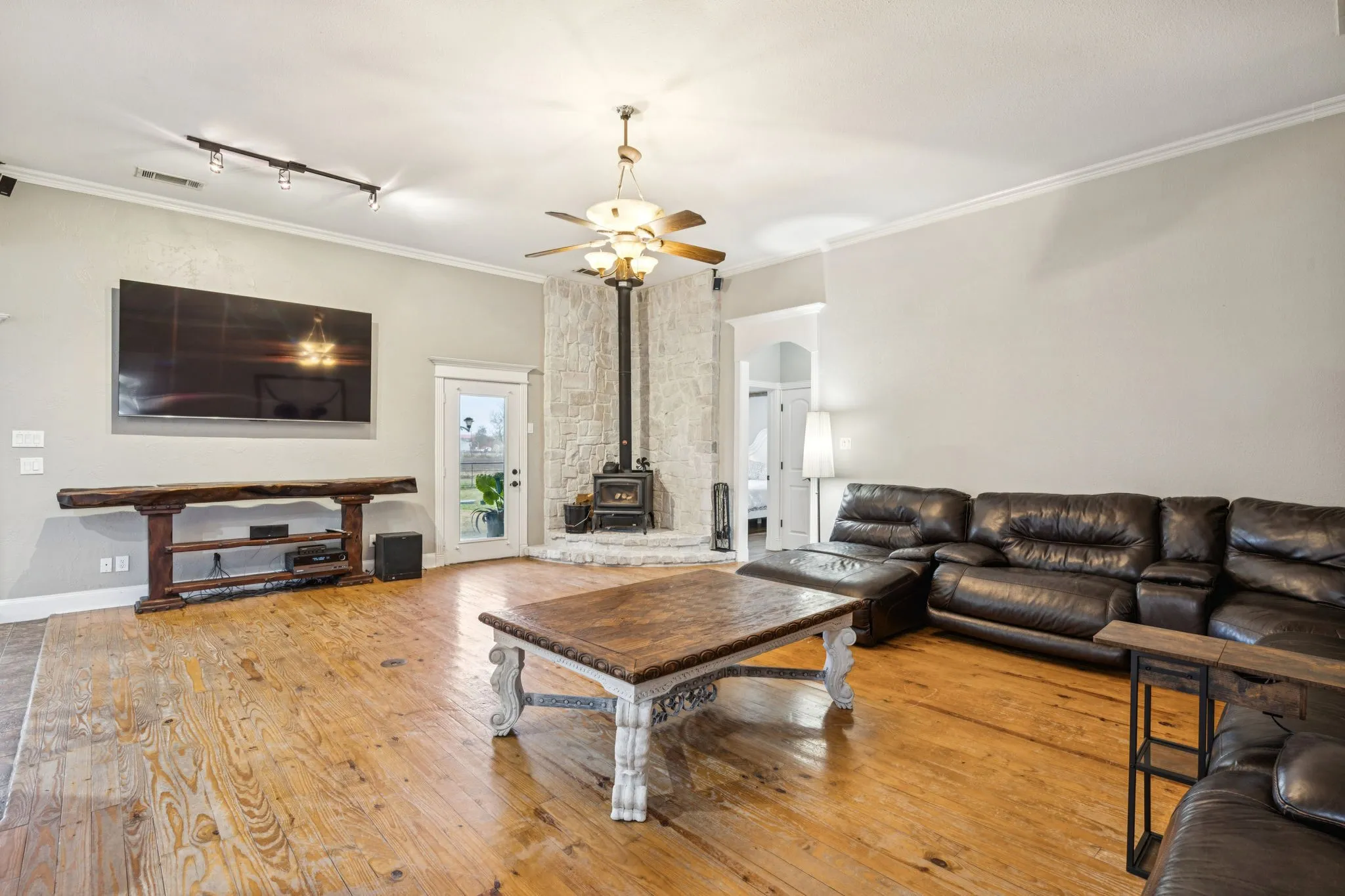 Single Family Residence For Sale in Hunt County , 6162 Graham Point, Royse City, Texas 75189, 4 Bedrooms, 3 Bathrooms, 3 Garage spaces, 3,074 Sqft, built in 2004, Price $748,000, mls#21112986, Real Estate Agent in Royse City, Homes For Sale in Hunt county, Homes For Sale in Royse City, Realtor in Royse City Texas, Real Estate Brokerage Independent Realty Texas, Luminita Cordes Realtor