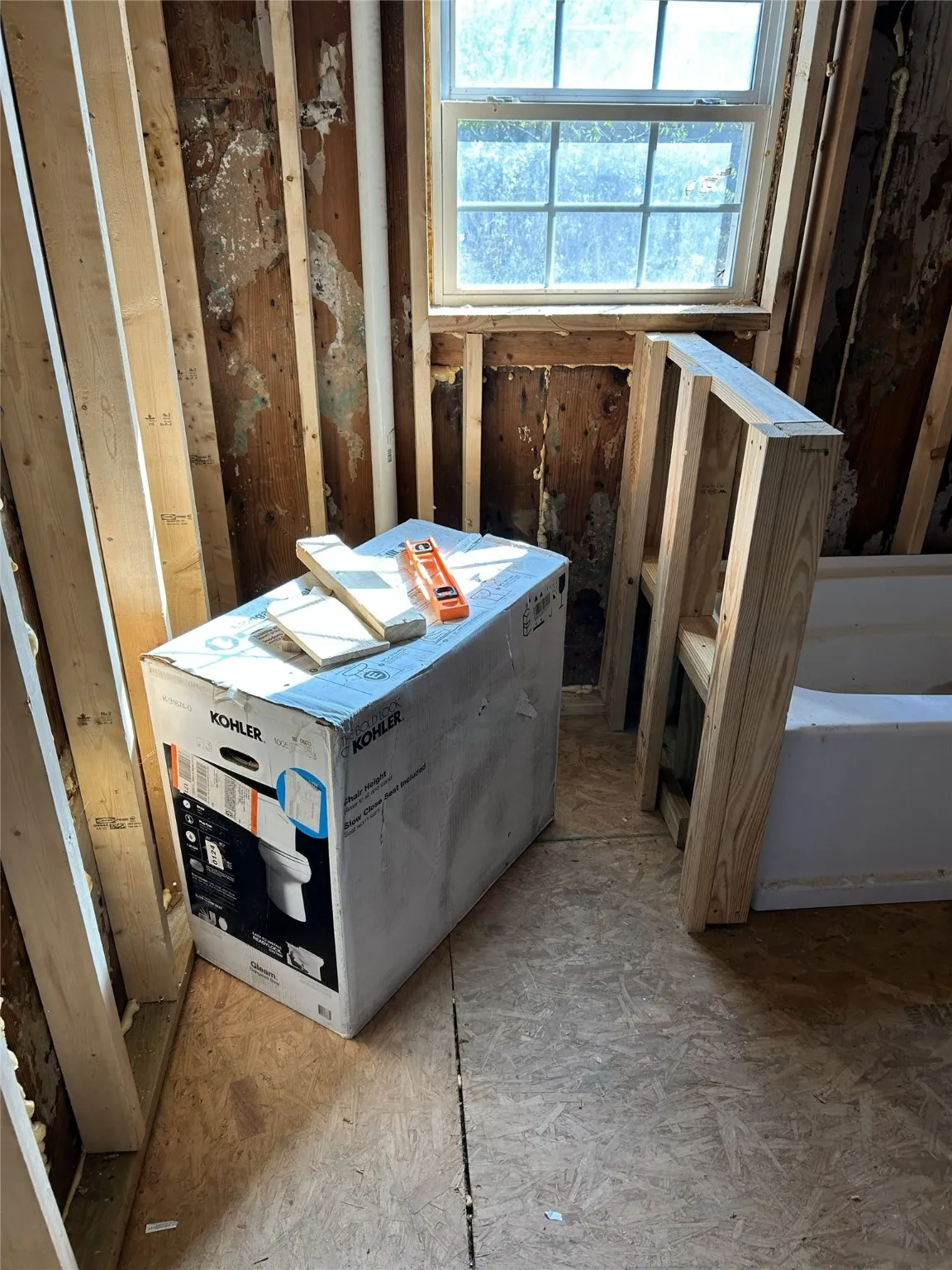Second bath (new toilet in box)