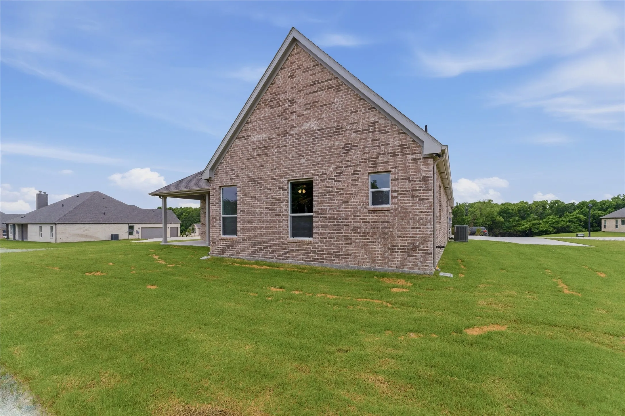 Single Family Residence For Sale in Grayson County , 906 Perrin Lane, Van Alstyne, Texas 75495, 4 Bedroom, 3 Bathroom, 3 Garage spaces, 2,499 Sqft, built in 2026, New Construction - Incomplete, mls#21114989, Real Estate Agent in Van Alstyne, Homes For Sale in Grayson county, Homes For Sale in Van Alstyne, Realtor in Van Alstyne Texas, Real Estate Brokerage Independent Realty Texas, Luminita Cordes Realtor