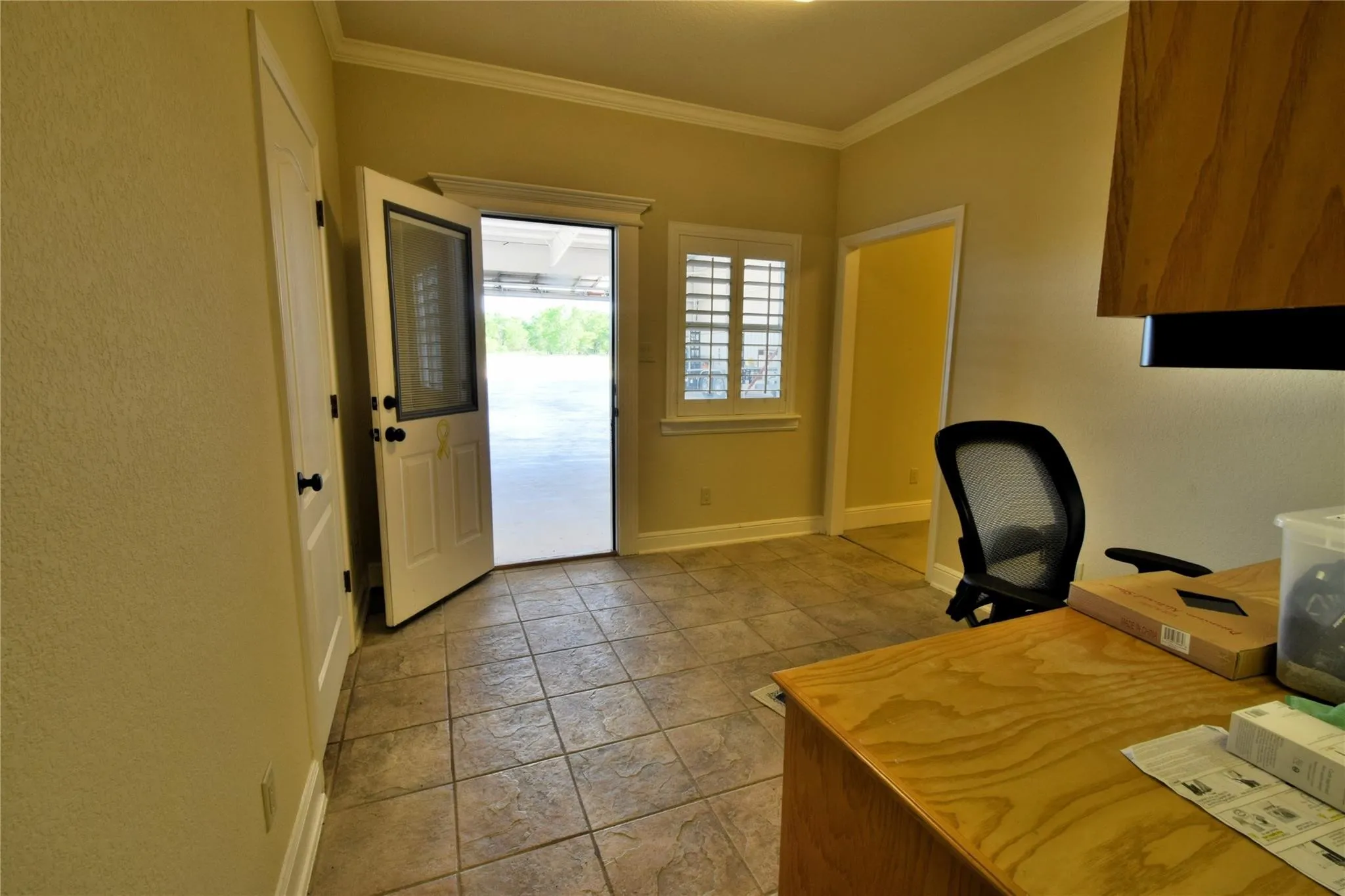 Single Family Residence For Sale in Wise County , 108 Barham, Bridgeport, Texas 76426, 2 Bedroom, 3 Bathroom, 15 Garage spaces, 1,760 Sqft, built in 2003, Preowned, Price $1,195,000, mls#21115153, Real Estate Agent in Bridgeport, Homes For Sale in Wise county, Homes For Sale in Bridgeport, Realtor in Bridgeport Texas, Real Estate Brokerage Independent Realty Texas, Luminita Cordes Realtor