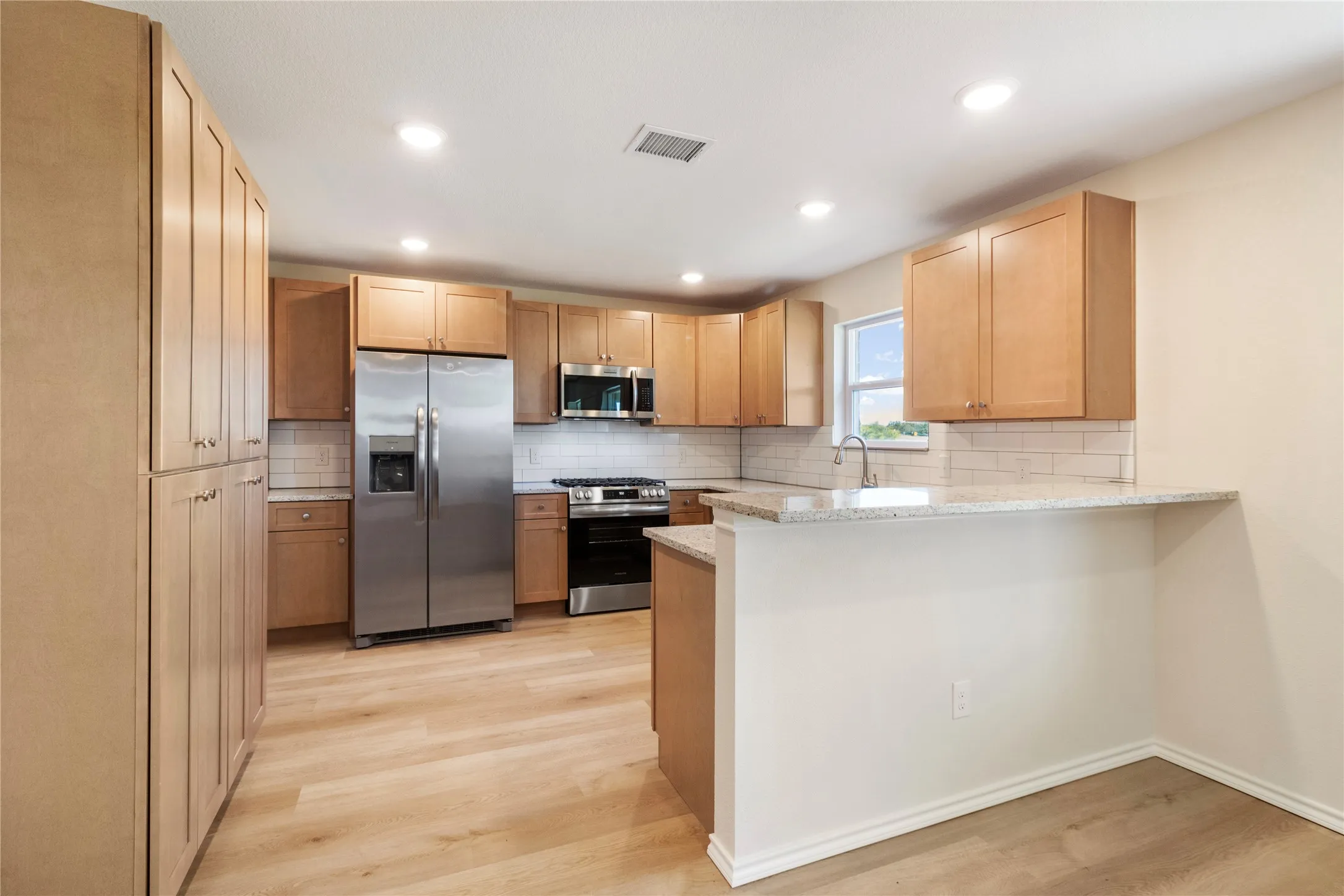 Single Family Residence For Sale in Coleman County , 811 Bella Boulevard, Coleman, Texas 76834, 3 Bedroom, 2 Bathroom, 2 Garage spaces, 1,575 Sqft, built in 2025, New Construction - Complete, mls#21115300, Real Estate Agent in Coleman, Homes For Sale in Coleman county, Homes For Sale in Coleman, Realtor in Coleman Texas, Real Estate Brokerage Independent Realty Texas, Luminita Cordes Realtor