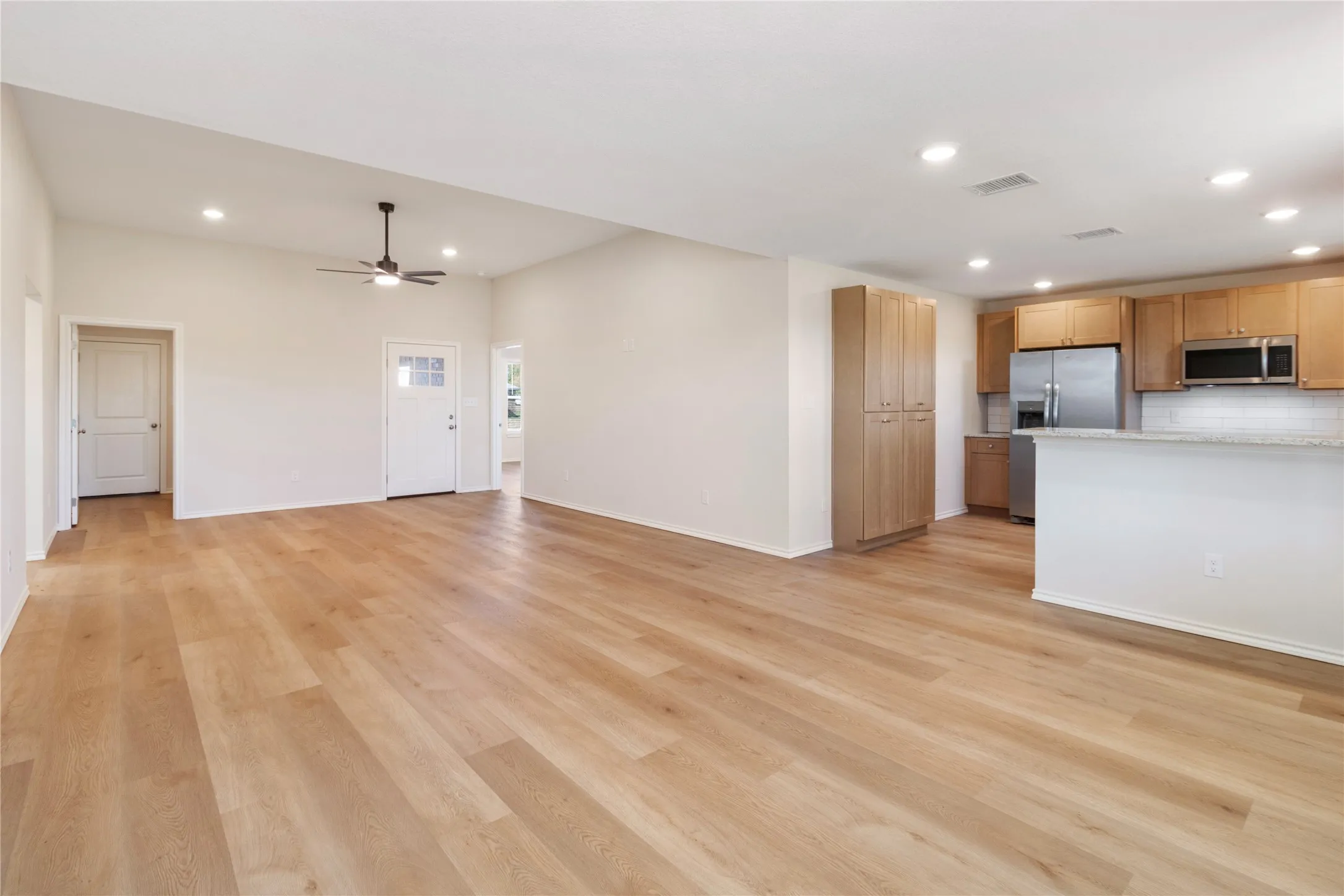 Single Family Residence For Sale in Coleman County , 811 Bella Boulevard, Coleman, Texas 76834, 3 Bedroom, 2 Bathroom, 2 Garage spaces, 1,575 Sqft, built in 2025, New Construction - Complete, mls#21115300, Real Estate Agent in Coleman, Homes For Sale in Coleman county, Homes For Sale in Coleman, Realtor in Coleman Texas, Real Estate Brokerage Independent Realty Texas, Luminita Cordes Realtor