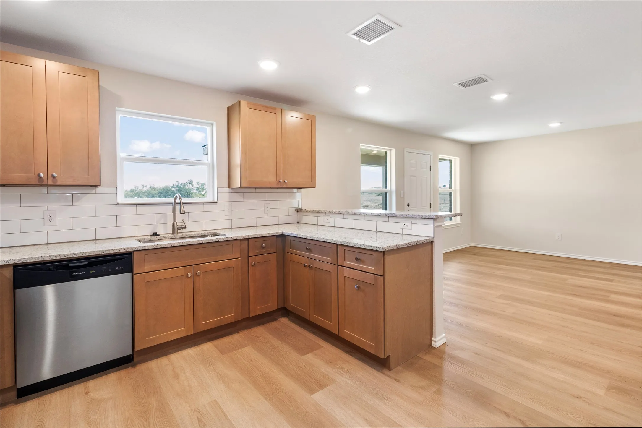 Single Family Residence For Sale in Coleman County , 811 Bella Boulevard, Coleman, Texas 76834, 3 Bedroom, 2 Bathroom, 2 Garage spaces, 1,575 Sqft, built in 2025, New Construction - Complete, mls#21115300, Real Estate Agent in Coleman, Homes For Sale in Coleman county, Homes For Sale in Coleman, Realtor in Coleman Texas, Real Estate Brokerage Independent Realty Texas, Luminita Cordes Realtor