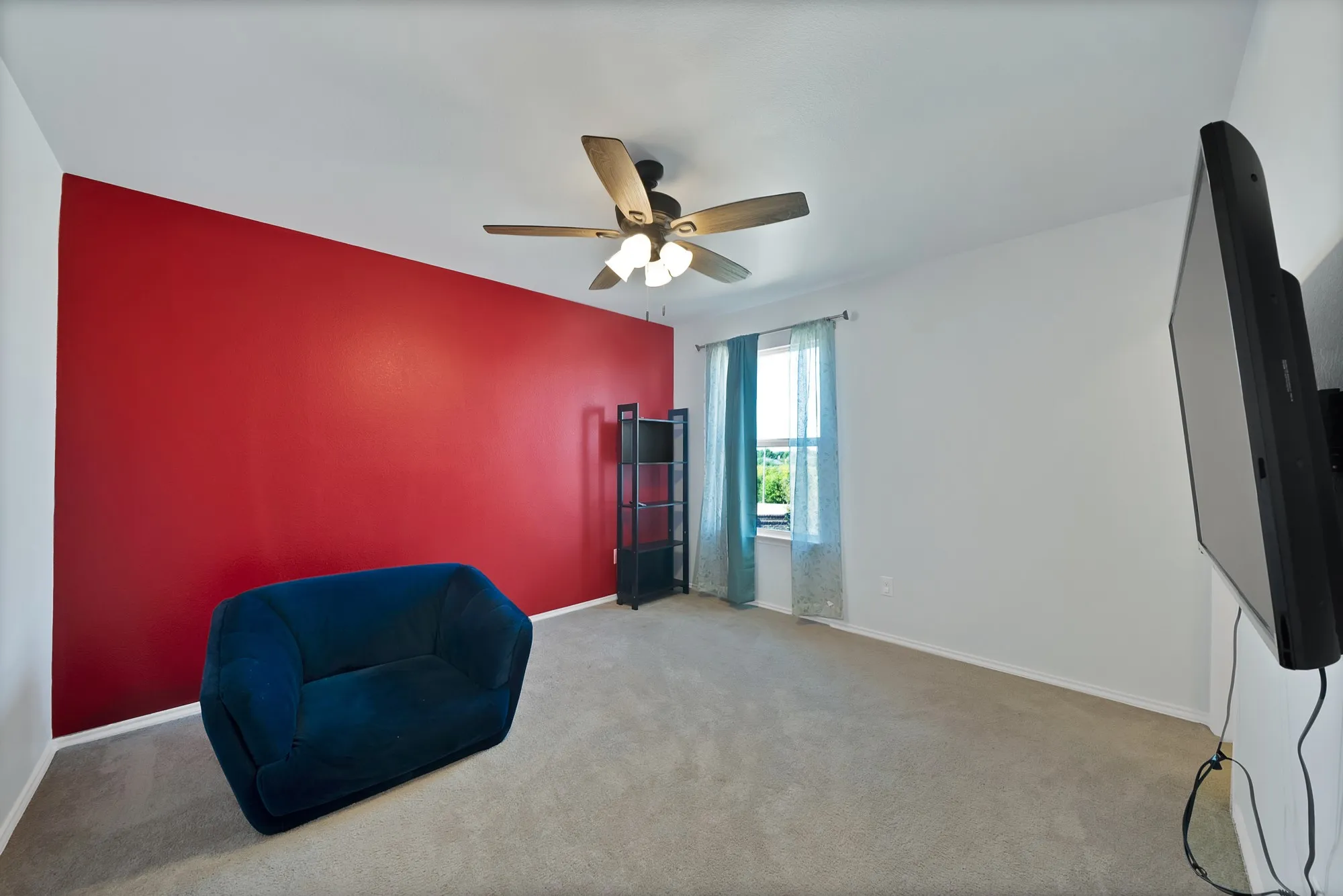 Single Family Residence For Sale in Tarrant County , 820 Lemongrass Court, Fort Worth, Texas 76131, 4 Bedroom, 3 Bathroom, 2 Garage spaces, 3,338 Sqft, built in 2021, mls#21114639, Real Estate Agent in Fort Worth, Homes For Sale in Tarrant county, Homes For Sale in Fort Worth, Realtor in Fort Worth Texas, Real Estate Brokerage Independent Realty Texas, Luminita Cordes Realtor