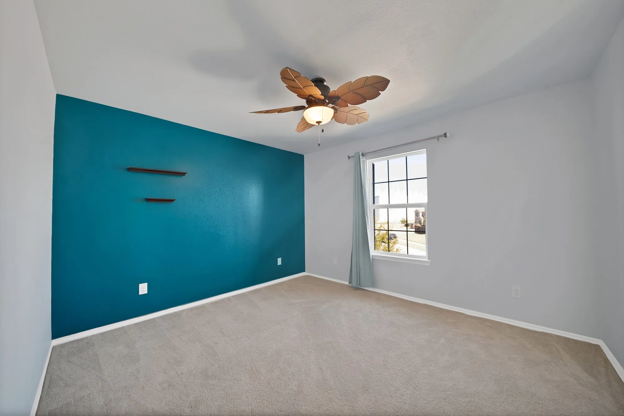 Single Family Residence For Sale in Tarrant County , 820 Lemongrass Court, Fort Worth, Texas 76131, 4 Bedroom, 3 Bathroom, 2 Garage spaces, 3,338 Sqft, built in 2021, mls#21114639, Real Estate Agent in Fort Worth, Homes For Sale in Tarrant county, Homes For Sale in Fort Worth, Realtor in Fort Worth Texas, Real Estate Brokerage Independent Realty Texas, Luminita Cordes Realtor