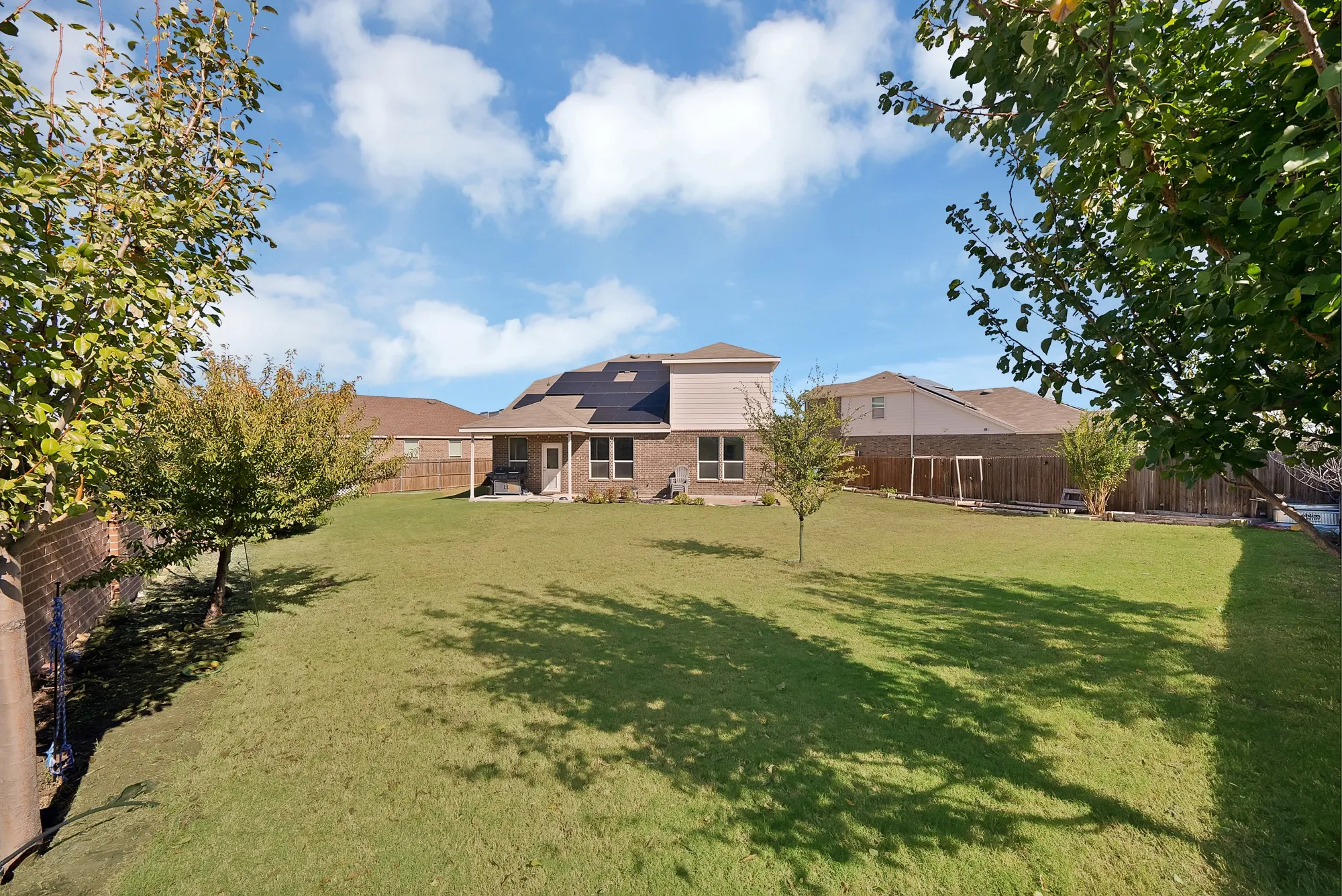 Single Family Residence For Sale in Tarrant County , 820 Lemongrass Court, Fort Worth, Texas 76131, 4 Bedroom, 3 Bathroom, 2 Garage spaces, 3,338 Sqft, built in 2021, mls#21114639, Real Estate Agent in Fort Worth, Homes For Sale in Tarrant county, Homes For Sale in Fort Worth, Realtor in Fort Worth Texas, Real Estate Brokerage Independent Realty Texas, Luminita Cordes Realtor