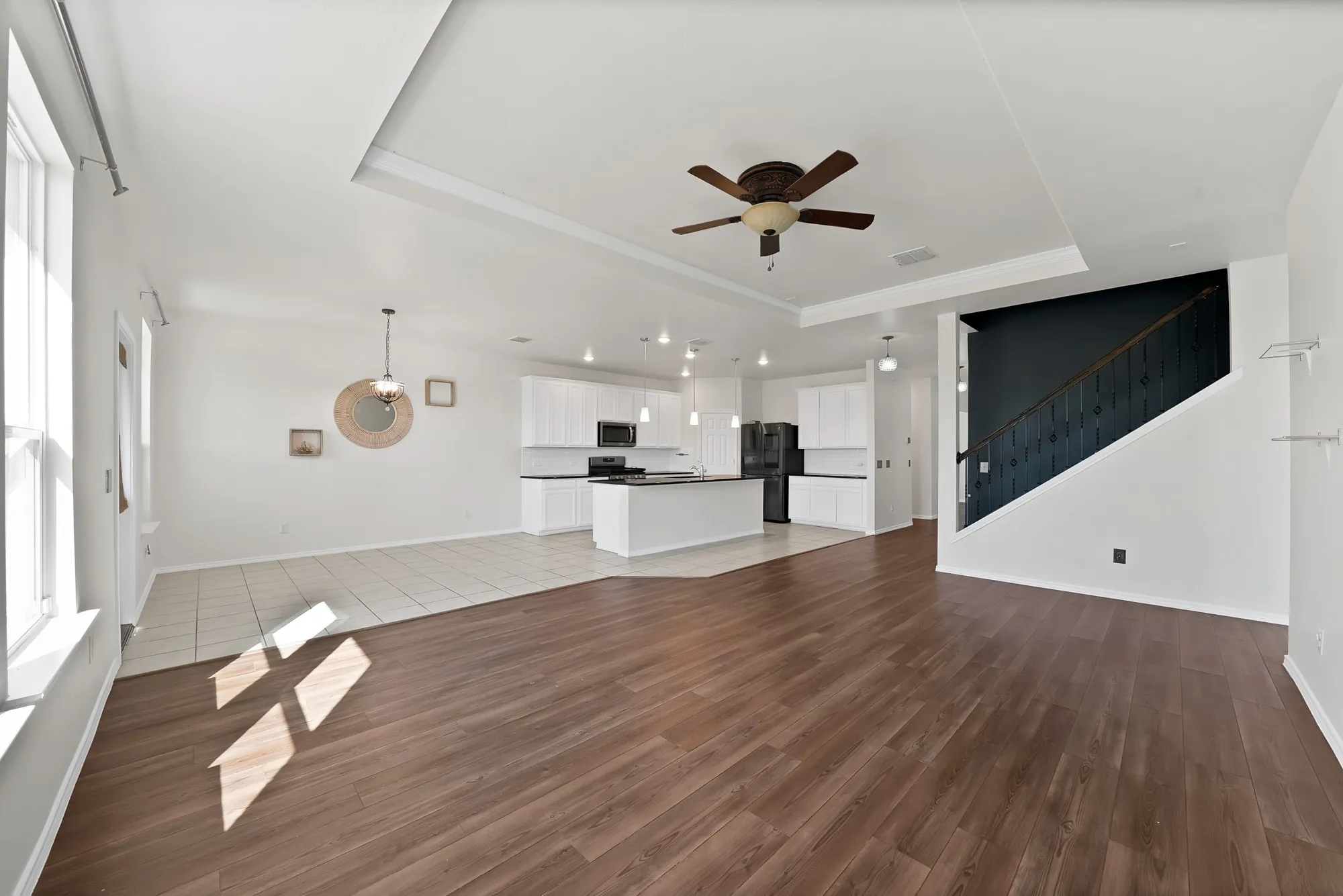 Single Family Residence For Sale in Tarrant County , 820 Lemongrass Court, Fort Worth, Texas 76131, 4 Bedroom, 3 Bathroom, 2 Garage spaces, 3,338 Sqft, built in 2021, mls#21114639, Real Estate Agent in Fort Worth, Homes For Sale in Tarrant county, Homes For Sale in Fort Worth, Realtor in Fort Worth Texas, Real Estate Brokerage Independent Realty Texas, Luminita Cordes Realtor