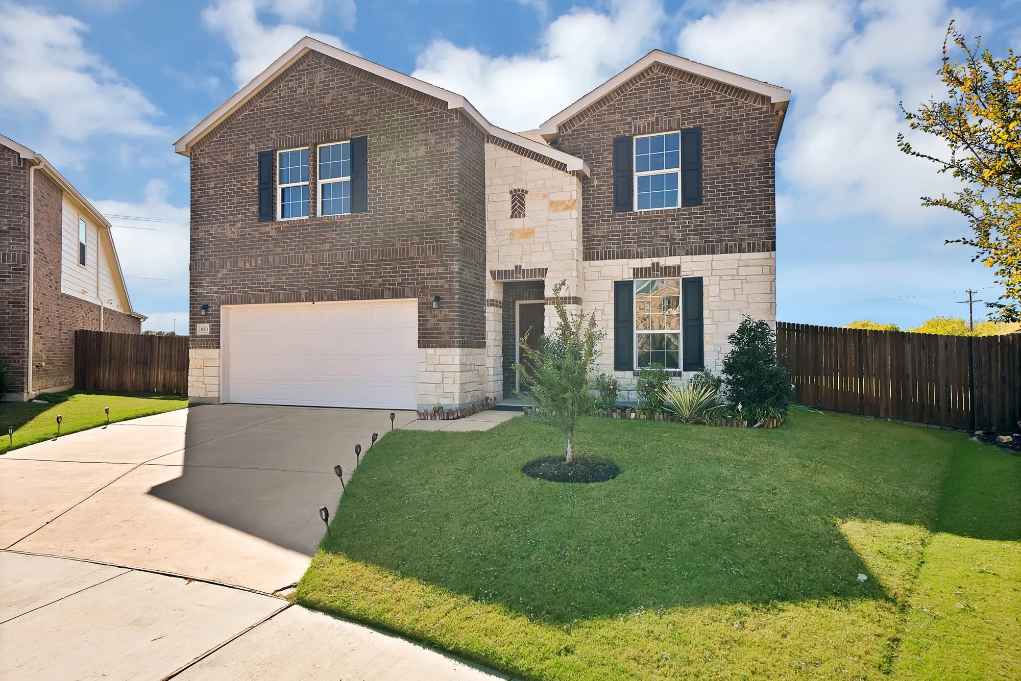 Single Family Residence For Sale in Tarrant County , 820 Lemongrass Court, Fort Worth, Texas 76131, 4 Bedroom, 3 Bathroom, 2 Garage spaces, 3,338 Sqft, built in 2021, mls#21114639, Real Estate Agent in Fort Worth, Homes For Sale in Tarrant county, Homes For Sale in Fort Worth, Realtor in Fort Worth Texas, Real Estate Brokerage Independent Realty Texas, Luminita Cordes Realtor