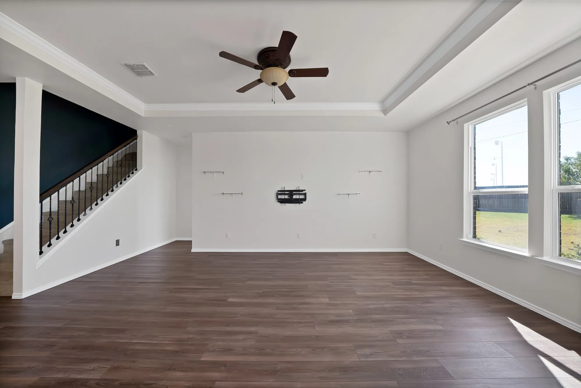 Single Family Residence For Sale in Tarrant County , 820 Lemongrass Court, Fort Worth, Texas 76131, 4 Bedroom, 3 Bathroom, 2 Garage spaces, 3,338 Sqft, built in 2021, mls#21114639, Real Estate Agent in Fort Worth, Homes For Sale in Tarrant county, Homes For Sale in Fort Worth, Realtor in Fort Worth Texas, Real Estate Brokerage Independent Realty Texas, Luminita Cordes Realtor