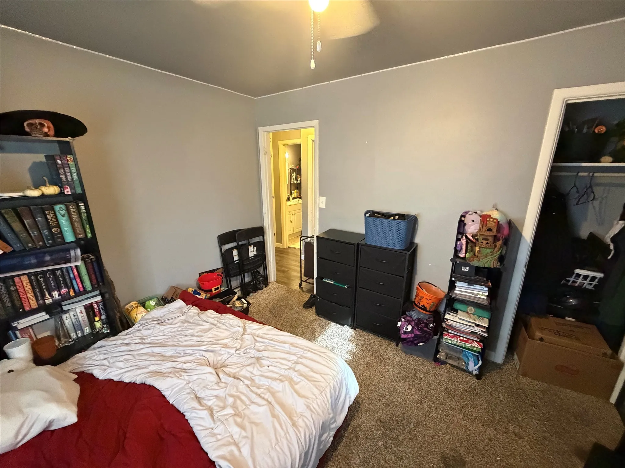 Single Family Residence For Sale in Wichita County , 2223 Kimberly Lane, Wichita Falls, Texas 76301, 2 Bedrooms, 1 Bathroom, Garage spaces, 796 Sqft, built in 1955, Price $45,000, mls#21115263, Real Estate Agent in Wichita Falls, Homes For Sale in Wichita county, Homes For Sale in Wichita Falls, Realtor in Wichita Falls Texas, Real Estate Brokerage Independent Realty Texas, Luminita Cordes Realtor