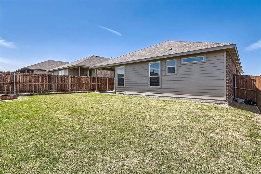 Single Family Residence For Sale in Tarrant County , 8616 Caldera Lane, Fort Worth, Texas 76131, 4 Bedrooms, 2 Bathrooms, 2 Garage spaces, 1,734 Sqft, built in 2022, Price $310,000, mls#21115540, Real Estate Agent in Fort Worth, Homes For Sale in Tarrant county, Homes For Sale in Fort Worth, Realtor in Fort Worth Texas, Real Estate Brokerage Independent Realty Texas, Luminita Cordes Realtor