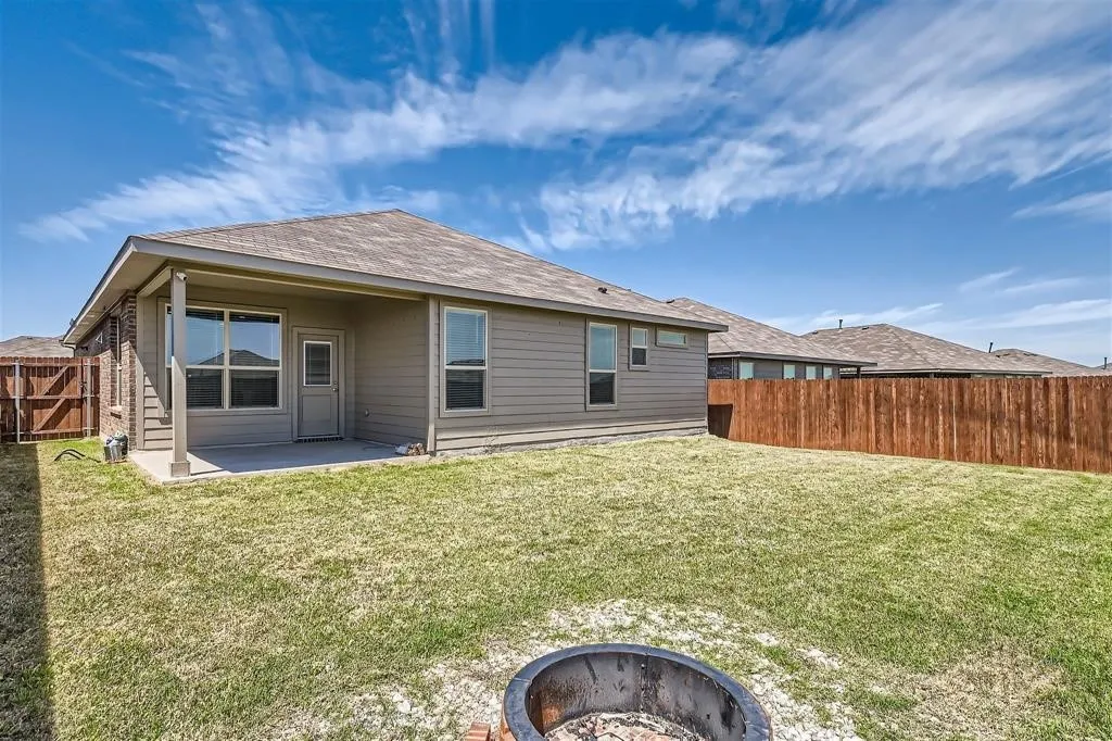 Single Family Residence For Sale in Tarrant County , 8616 Caldera Lane, Fort Worth, Texas 76131, 4 Bedrooms, 2 Bathrooms, 2 Garage spaces, 1,734 Sqft, built in 2022, Price $310,000, mls#21115540, Real Estate Agent in Fort Worth, Homes For Sale in Tarrant county, Homes For Sale in Fort Worth, Realtor in Fort Worth Texas, Real Estate Brokerage Independent Realty Texas, Luminita Cordes Realtor