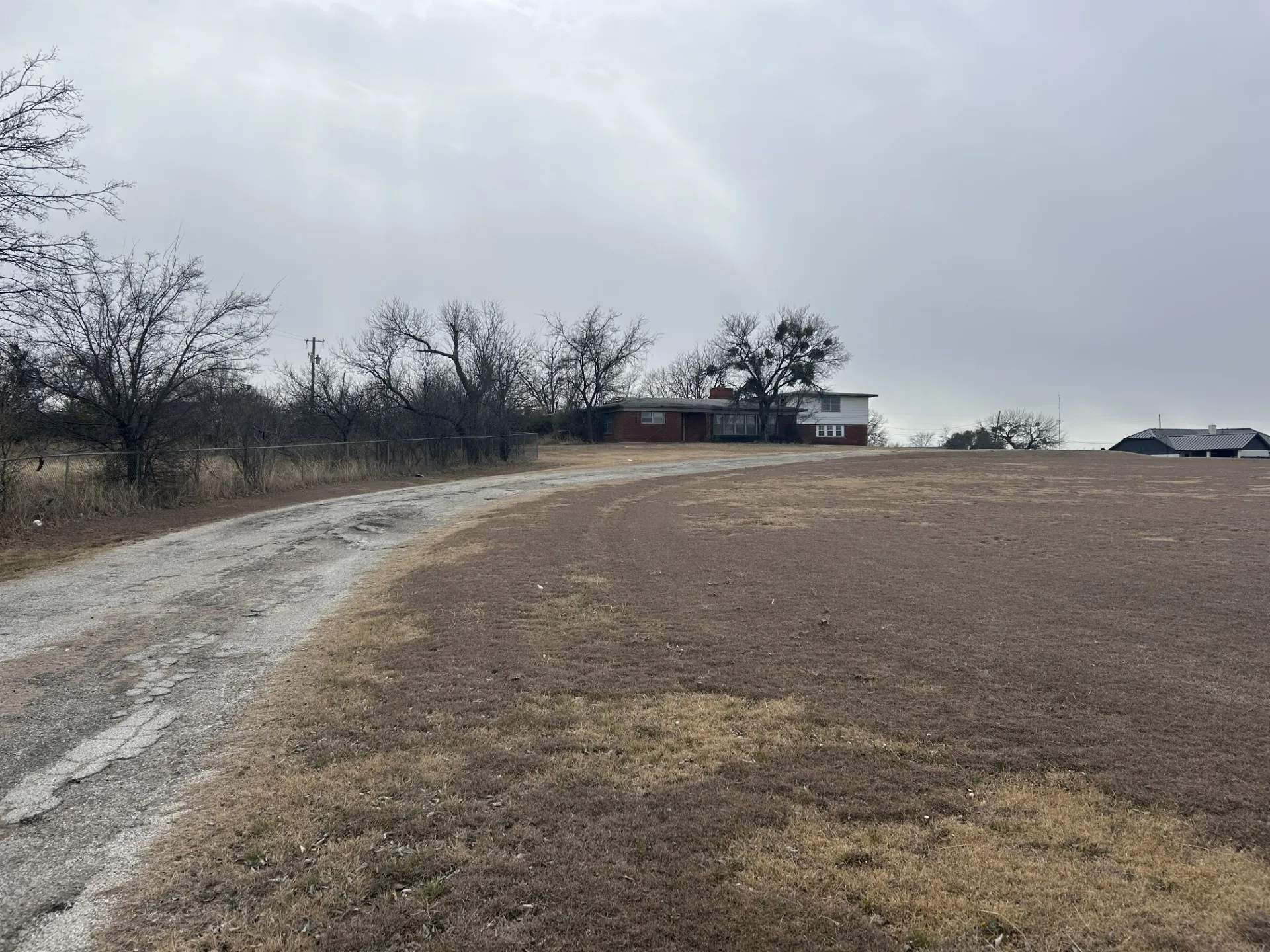 Single Family Residence For Sale in Jack County , 1115 W Belknap, Jacksboro, Texas 76458, 3 Bedrooms, 2 Bathrooms, Garage spaces, 3,820 Sqft, built in 1950, Price $299,900, mls#21115660, Real Estate Agent in Jacksboro, Homes For Sale in Jack county, Homes For Sale in Jacksboro, Realtor in Jacksboro Texas, Real Estate Brokerage Independent Realty Texas, Luminita Cordes Realtor