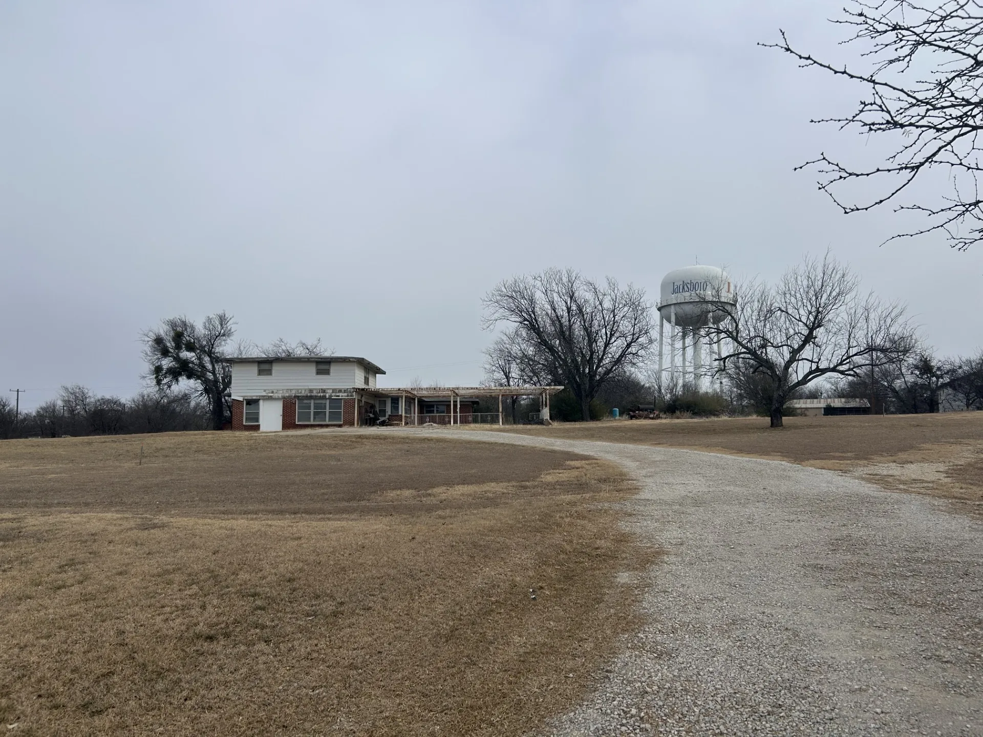 Single Family Residence For Sale in Jack County , 1115 W Belknap, Jacksboro, Texas 76458, 3 Bedrooms, 2 Bathrooms, Garage spaces, 3,820 Sqft, built in 1950, Price $299,900, mls#21115660, Real Estate Agent in Jacksboro, Homes For Sale in Jack county, Homes For Sale in Jacksboro, Realtor in Jacksboro Texas, Real Estate Brokerage Independent Realty Texas, Luminita Cordes Realtor