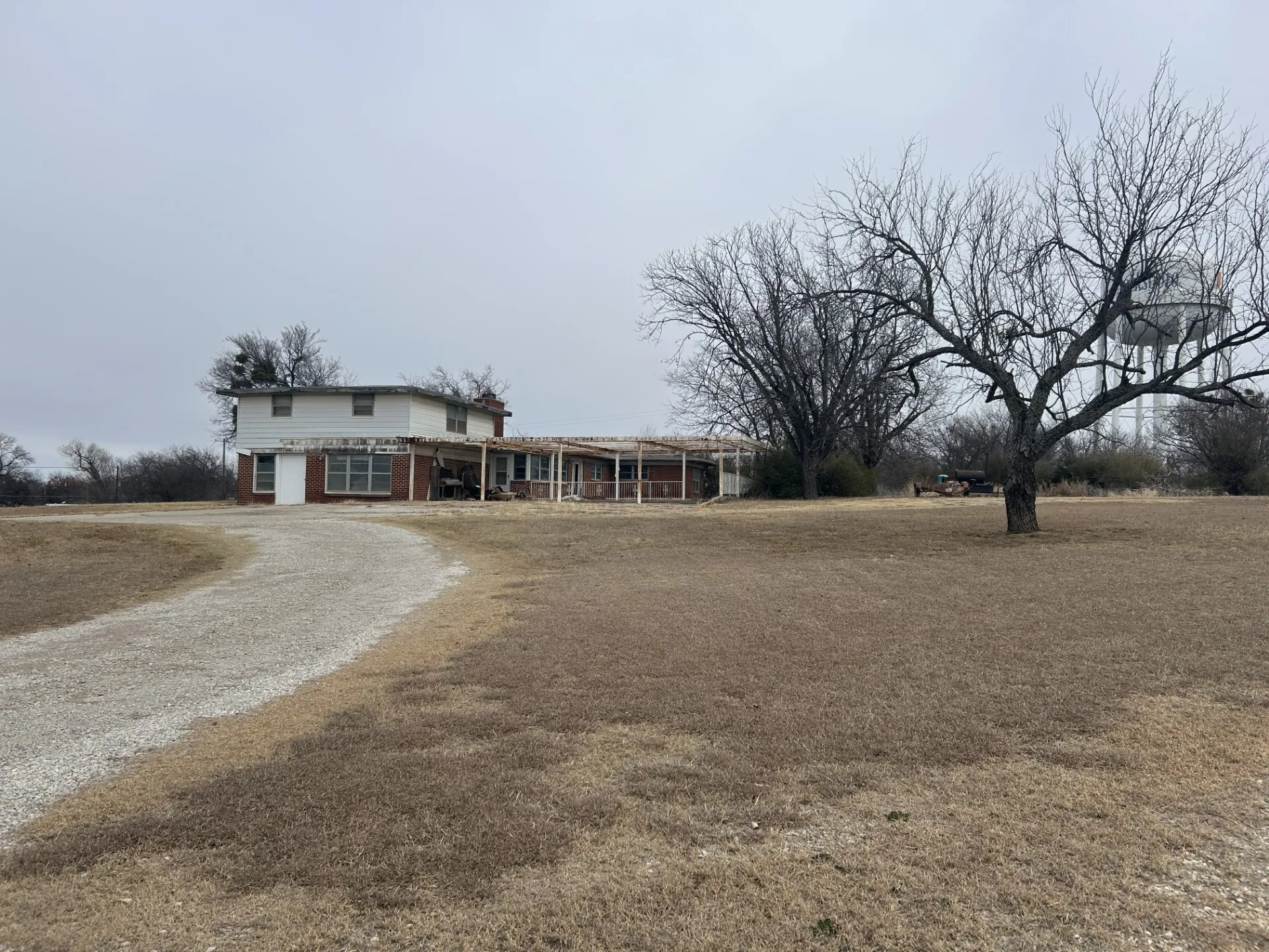 Single Family Residence For Sale in Jack County , 1115 W Belknap, Jacksboro, Texas 76458, 3 Bedrooms, 2 Bathrooms, Garage spaces, 3,820 Sqft, built in 1950, Price $299,900, mls#21115660, Real Estate Agent in Jacksboro, Homes For Sale in Jack county, Homes For Sale in Jacksboro, Realtor in Jacksboro Texas, Real Estate Brokerage Independent Realty Texas, Luminita Cordes Realtor