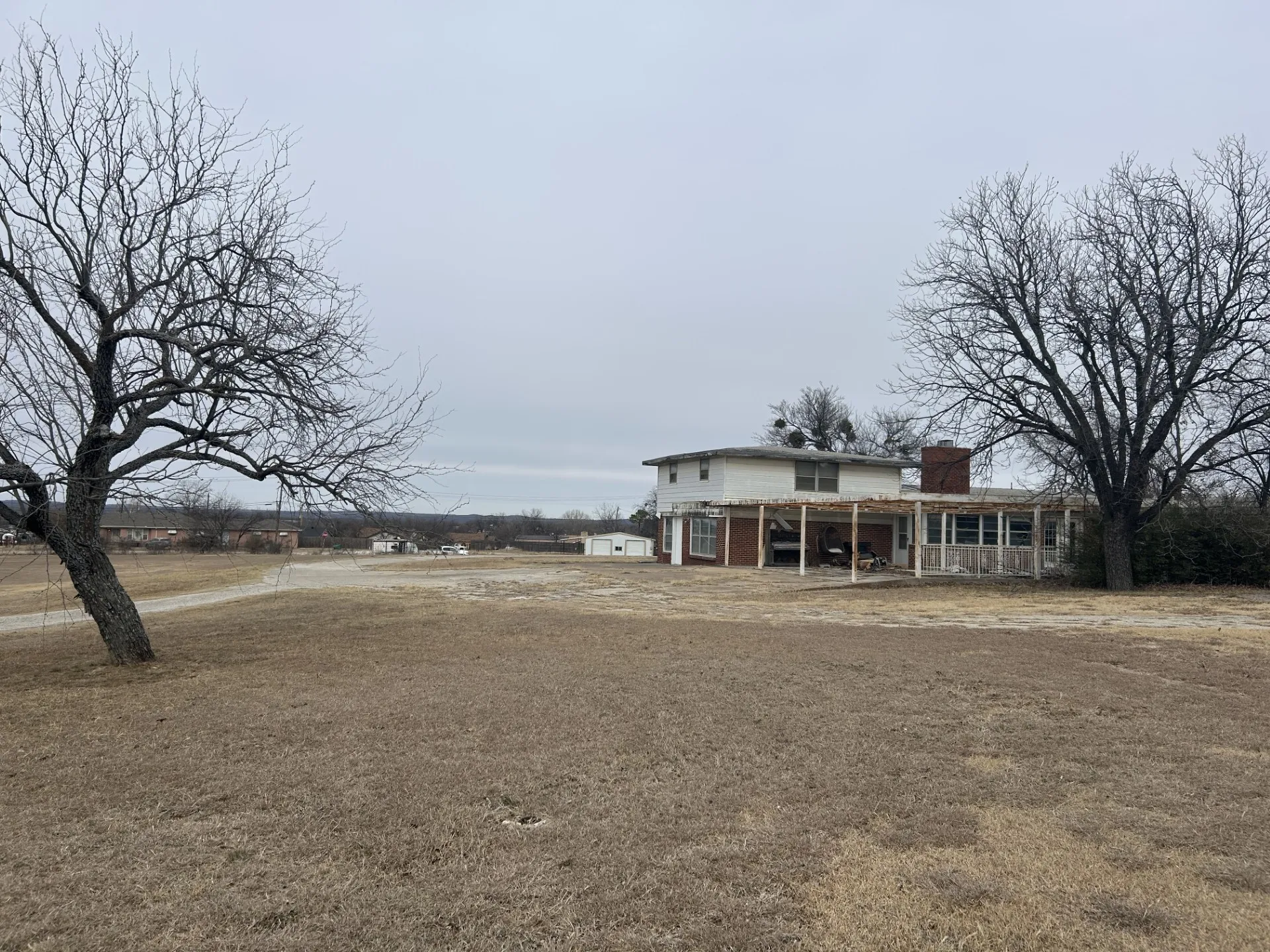 Single Family Residence For Sale in Jack County , 1115 W Belknap, Jacksboro, Texas 76458, 3 Bedrooms, 2 Bathrooms, Garage spaces, 3,820 Sqft, built in 1950, Price $299,900, mls#21115660, Real Estate Agent in Jacksboro, Homes For Sale in Jack county, Homes For Sale in Jacksboro, Realtor in Jacksboro Texas, Real Estate Brokerage Independent Realty Texas, Luminita Cordes Realtor