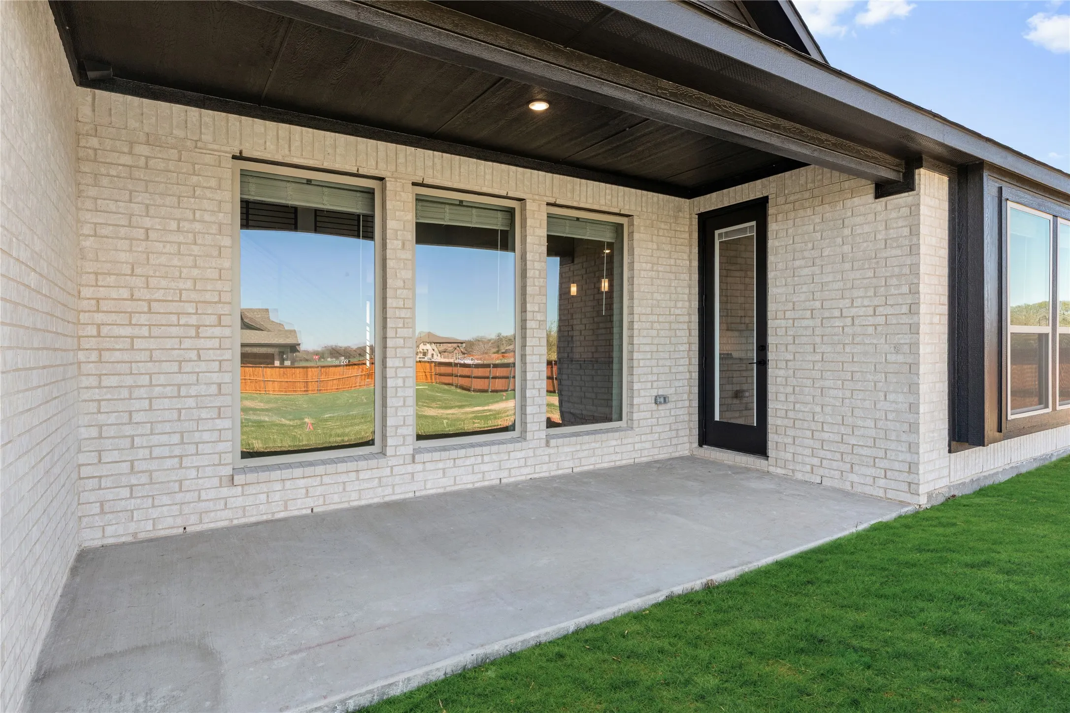 Single Family Residence For Sale in Ellis County , 403 Birkdale Lane, Red Oak, Texas 75154, 5 Bedroom, 4 Bathroom, 2 Garage spaces, 3,485 Sqft, built in 2025, New Construction - Complete, mls#21101156, Real Estate Agent in Red Oak, Homes For Sale in Ellis county, Homes For Sale in Red Oak, Realtor in Red Oak Texas, Real Estate Brokerage Independent Realty Texas, Luminita Cordes Realtor