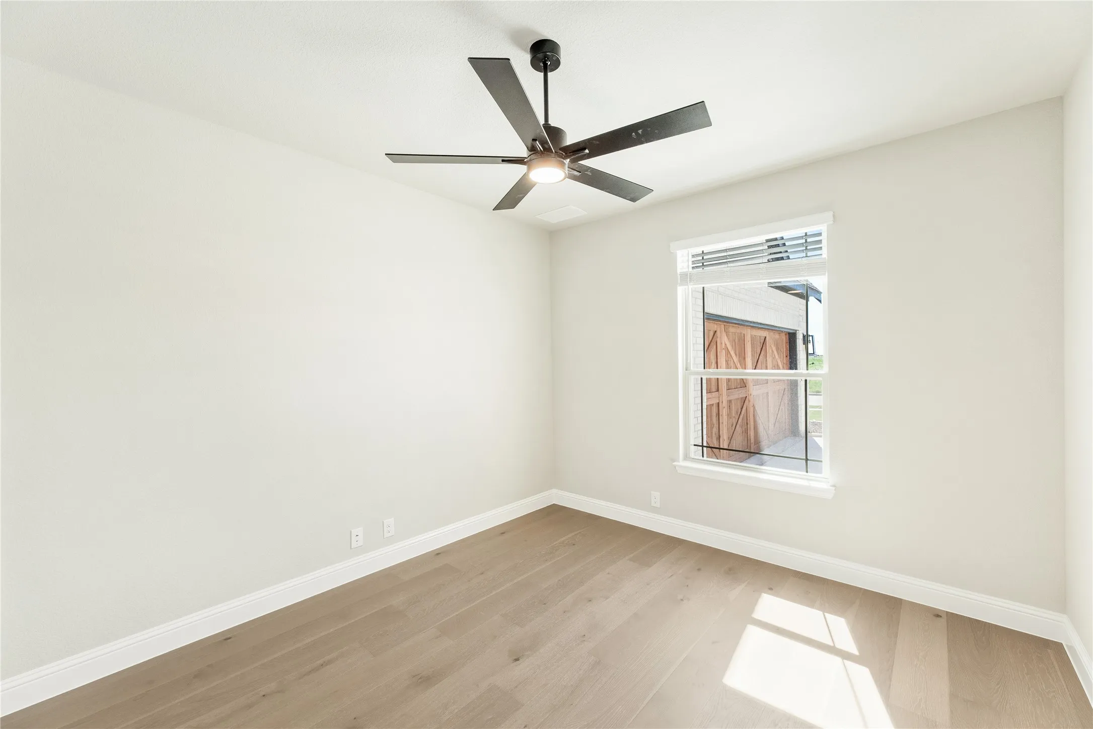 Single Family Residence For Sale in Ellis County , 403 Birkdale Lane, Red Oak, Texas 75154, 5 Bedroom, 4 Bathroom, 2 Garage spaces, 3,485 Sqft, built in 2025, New Construction - Complete, mls#21101156, Real Estate Agent in Red Oak, Homes For Sale in Ellis county, Homes For Sale in Red Oak, Realtor in Red Oak Texas, Real Estate Brokerage Independent Realty Texas, Luminita Cordes Realtor