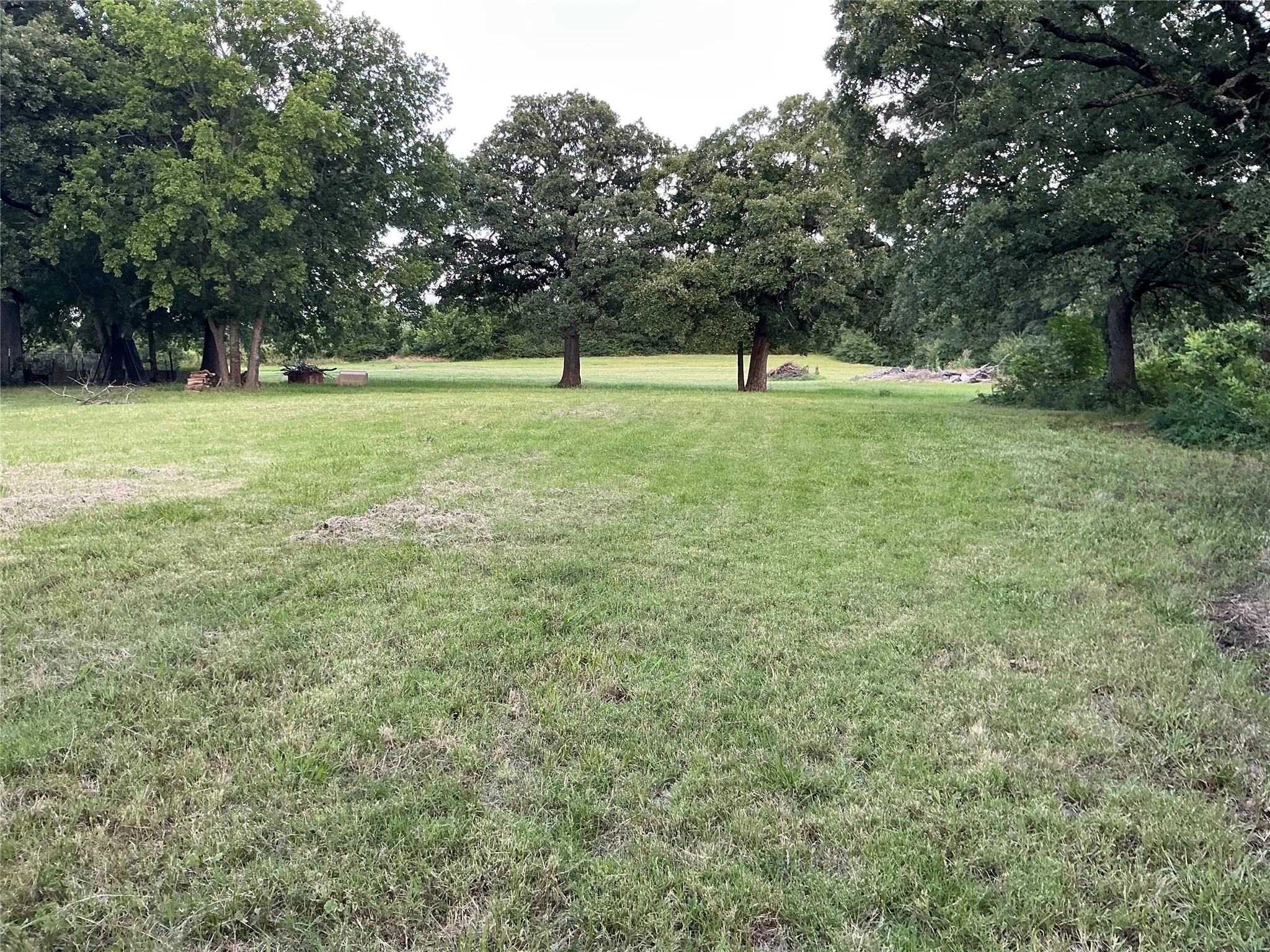 Single Family Residence For Sale in Grayson County , 2330 Knight Road, Denison, Texas 75020, 2 Bedroom, 1 Bathroom, Garage spaces, 1,535 Sqft, built in 1930, mls#21115815, Real Estate Agent in Denison, Homes For Sale in Grayson county, Homes For Sale in Denison, Realtor in Denison Texas, Real Estate Brokerage Independent Realty Texas, Luminita Cordes Realtor
