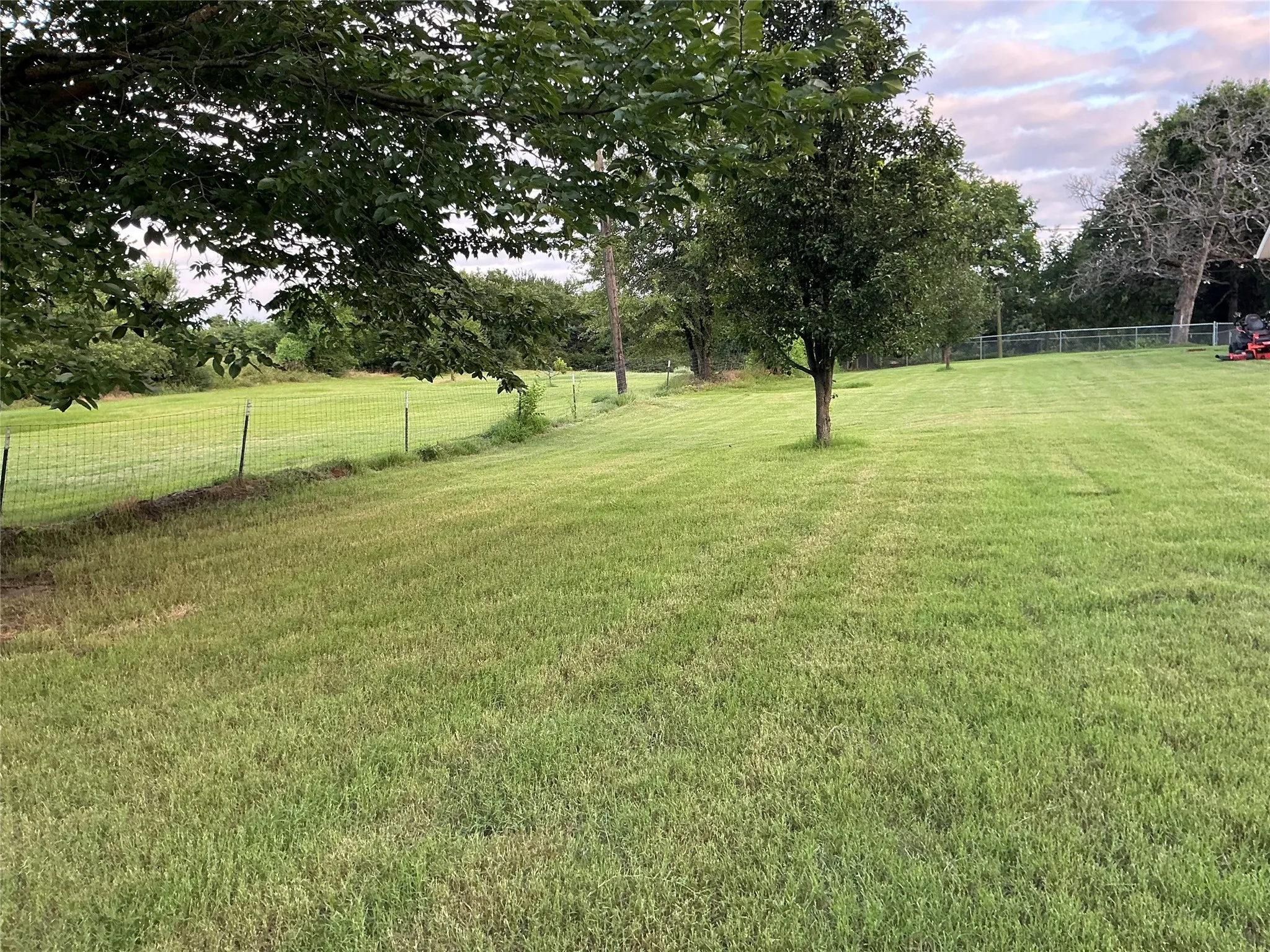 Single Family Residence For Sale in Grayson County , 2330 Knight Road, Denison, Texas 75020, 2 Bedroom, 1 Bathroom, Garage spaces, 1,535 Sqft, built in 1930, mls#21115815, Real Estate Agent in Denison, Homes For Sale in Grayson county, Homes For Sale in Denison, Realtor in Denison Texas, Real Estate Brokerage Independent Realty Texas, Luminita Cordes Realtor