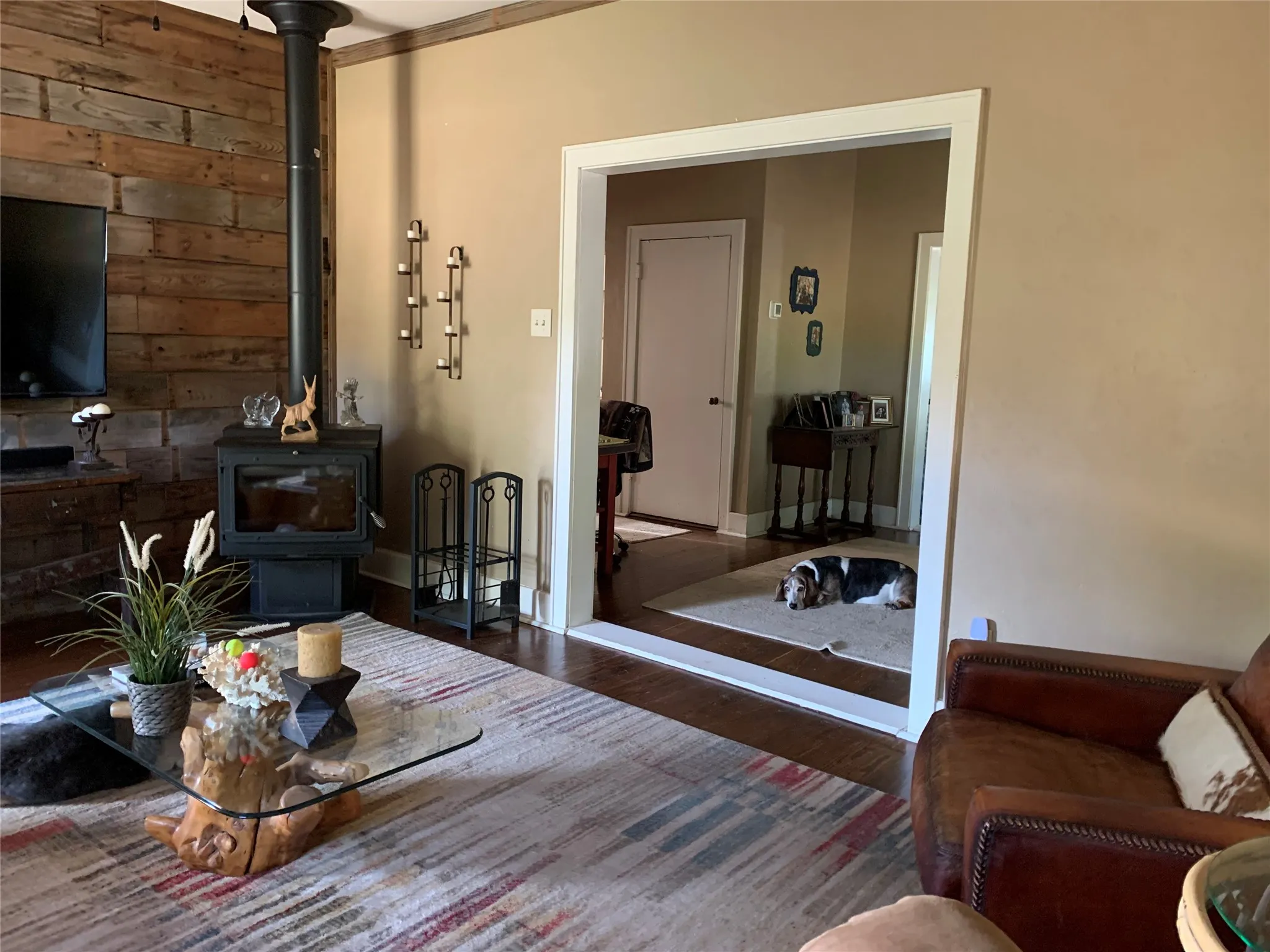 Single Family Residence For Sale in Grayson County , 2330 Knight Road, Denison, Texas 75020, 2 Bedroom, 1 Bathroom, Garage spaces, 1,535 Sqft, built in 1930, mls#21115815, Real Estate Agent in Denison, Homes For Sale in Grayson county, Homes For Sale in Denison, Realtor in Denison Texas, Real Estate Brokerage Independent Realty Texas, Luminita Cordes Realtor