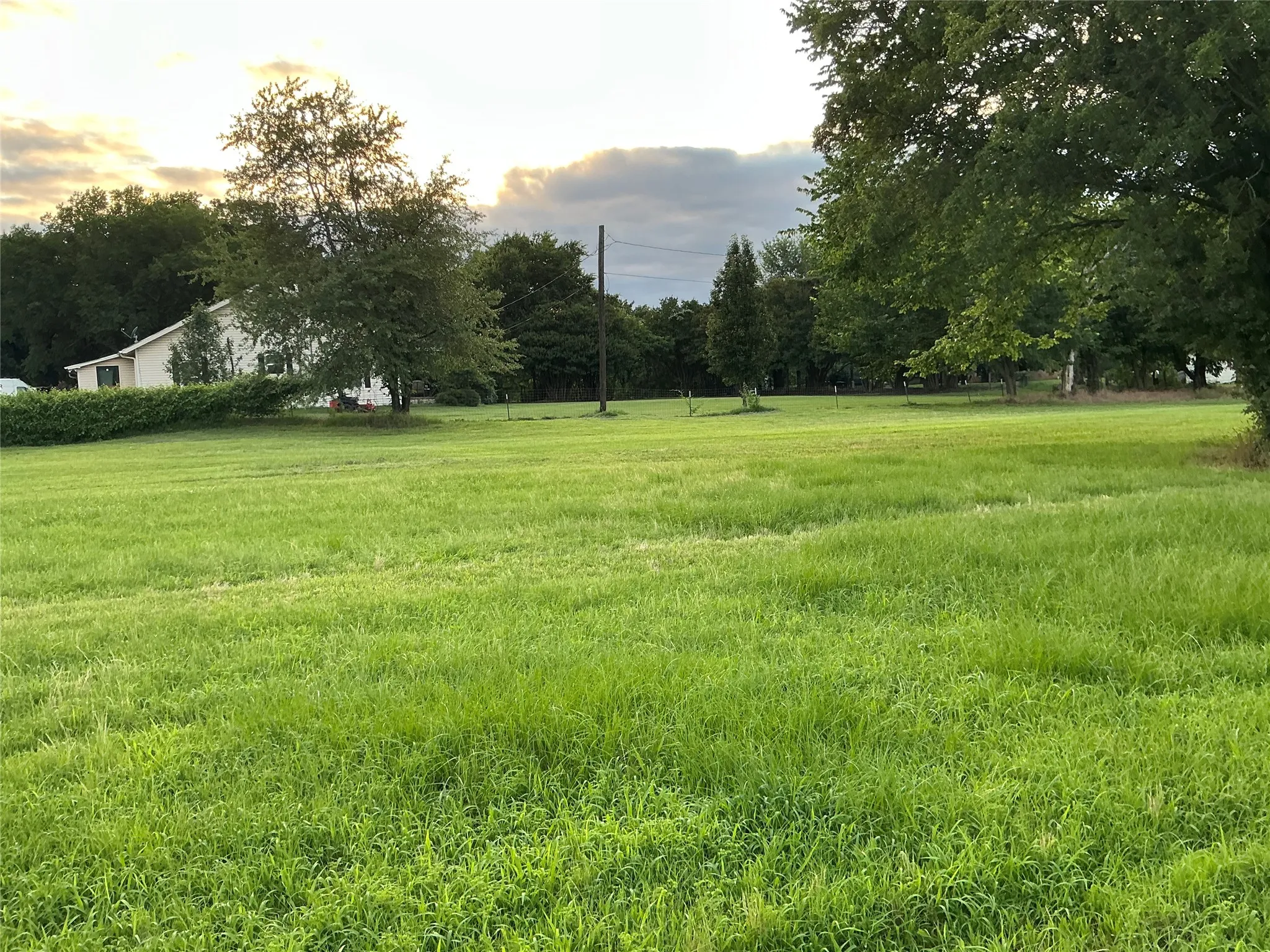 Single Family Residence For Sale in Grayson County , 2330 Knight Road, Denison, Texas 75020, 2 Bedroom, 1 Bathroom, Garage spaces, 1,535 Sqft, built in 1930, mls#21115815, Real Estate Agent in Denison, Homes For Sale in Grayson county, Homes For Sale in Denison, Realtor in Denison Texas, Real Estate Brokerage Independent Realty Texas, Luminita Cordes Realtor