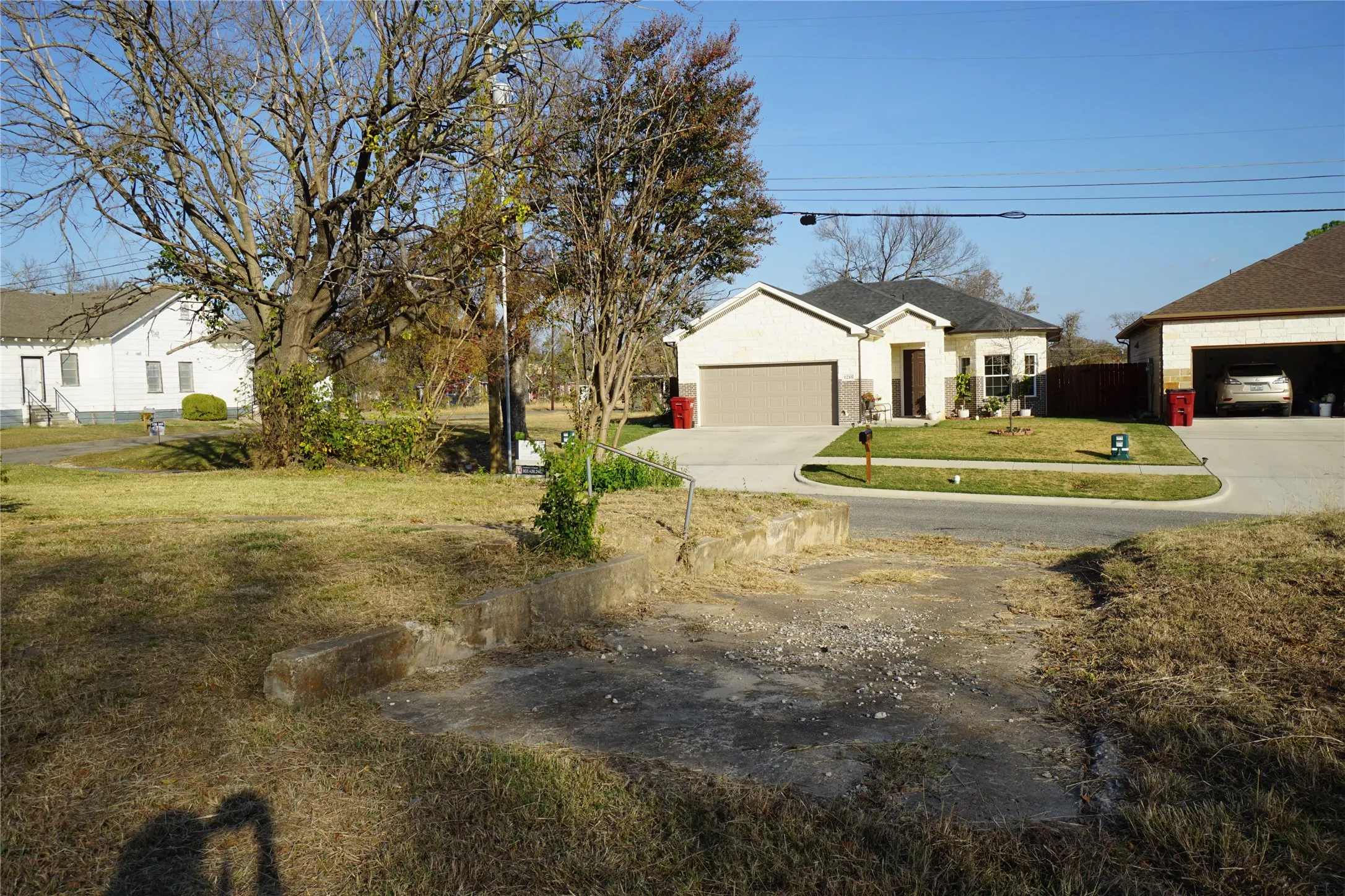 Unimproved Land For Sale in Fannin County , 1227 Maple Street, Bonham, Texas 75418, 0, 0, Garage spaces, 0 Sqft, built in 0, Price $30,000, mls#21115841, Real Estate Agent in Bonham, Homes For Sale in Fannin county, Homes For Sale in Bonham, Realtor in Bonham Texas, Real Estate Brokerage Independent Realty Texas, Luminita Cordes Realtor