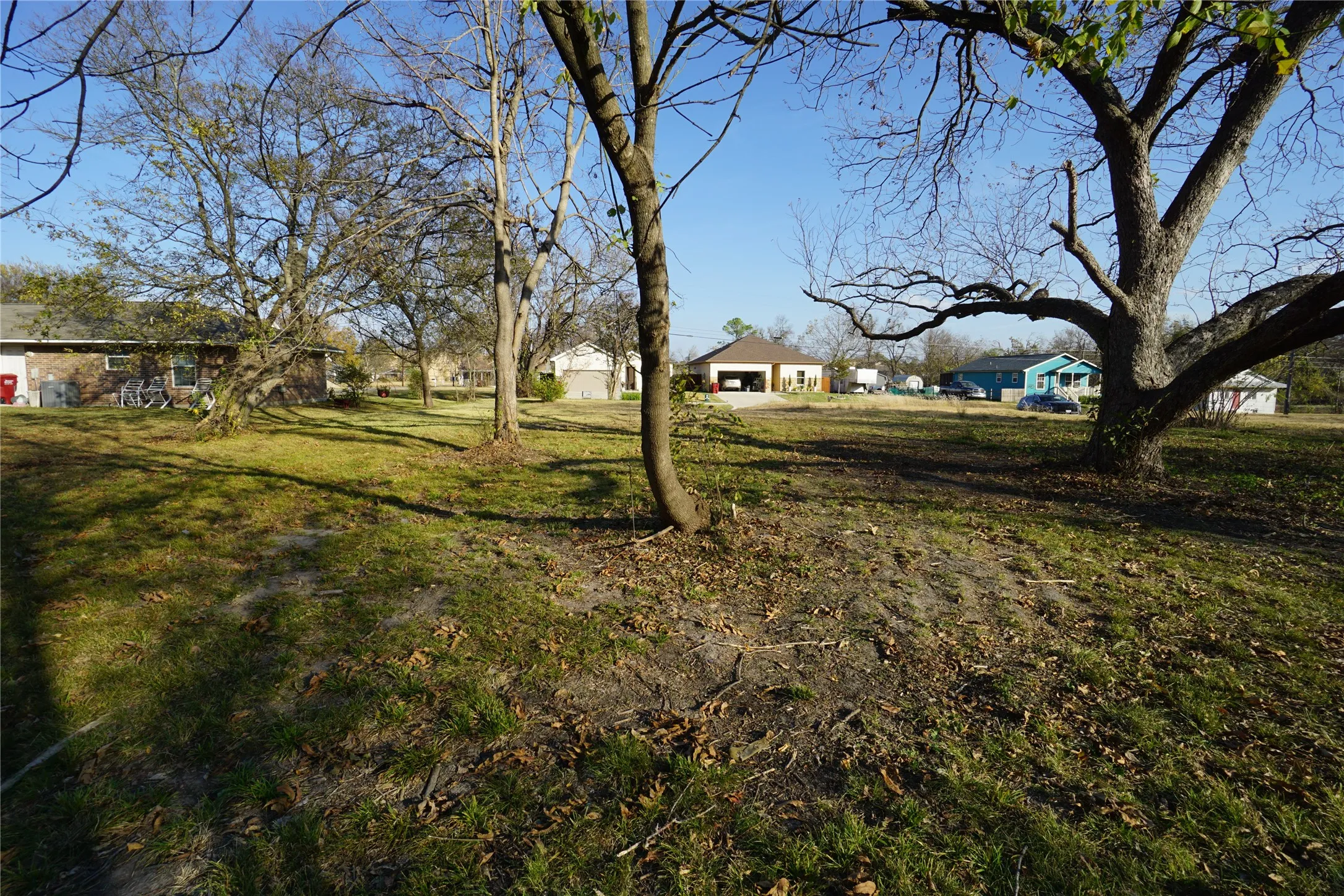 Unimproved Land For Sale in Fannin County , 1227 Maple Street, Bonham, Texas 75418, 0, 0, Garage spaces, 0 Sqft, built in 0, Price $30,000, mls#21115841, Real Estate Agent in Bonham, Homes For Sale in Fannin county, Homes For Sale in Bonham, Realtor in Bonham Texas, Real Estate Brokerage Independent Realty Texas, Luminita Cordes Realtor