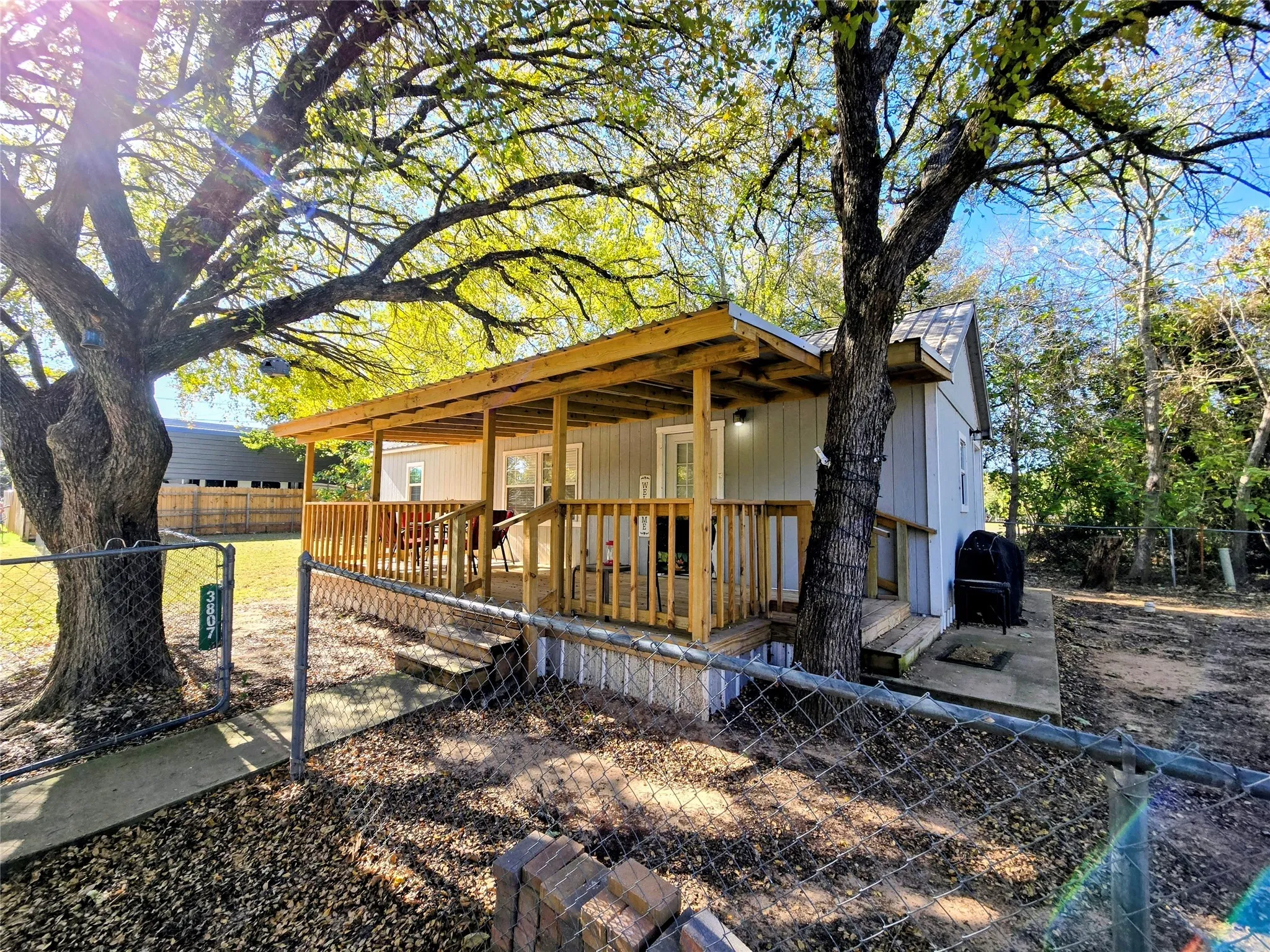 Single Family Residence For Sale in Hood County , 3807 Turquoise Trail, Granbury, Texas 76048, 1 Bedroom, 1 Bathroom, Garage spaces, 640 Sqft, built in 2019, mls#21114042, Real Estate Agent in Granbury, Homes For Sale in Hood county, Homes For Sale in Granbury, Realtor in Granbury Texas, Real Estate Brokerage Independent Realty Texas, Luminita Cordes Realtor