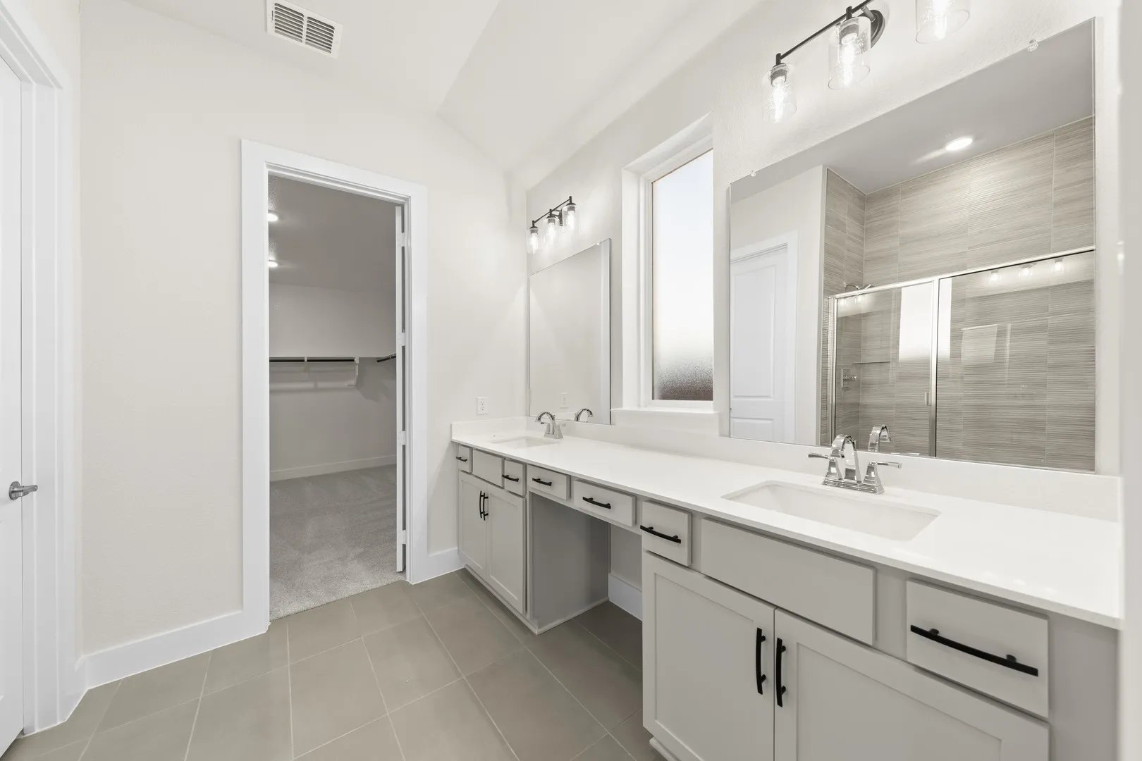 16. 7204 Indian Paintbrush - Bath (3)