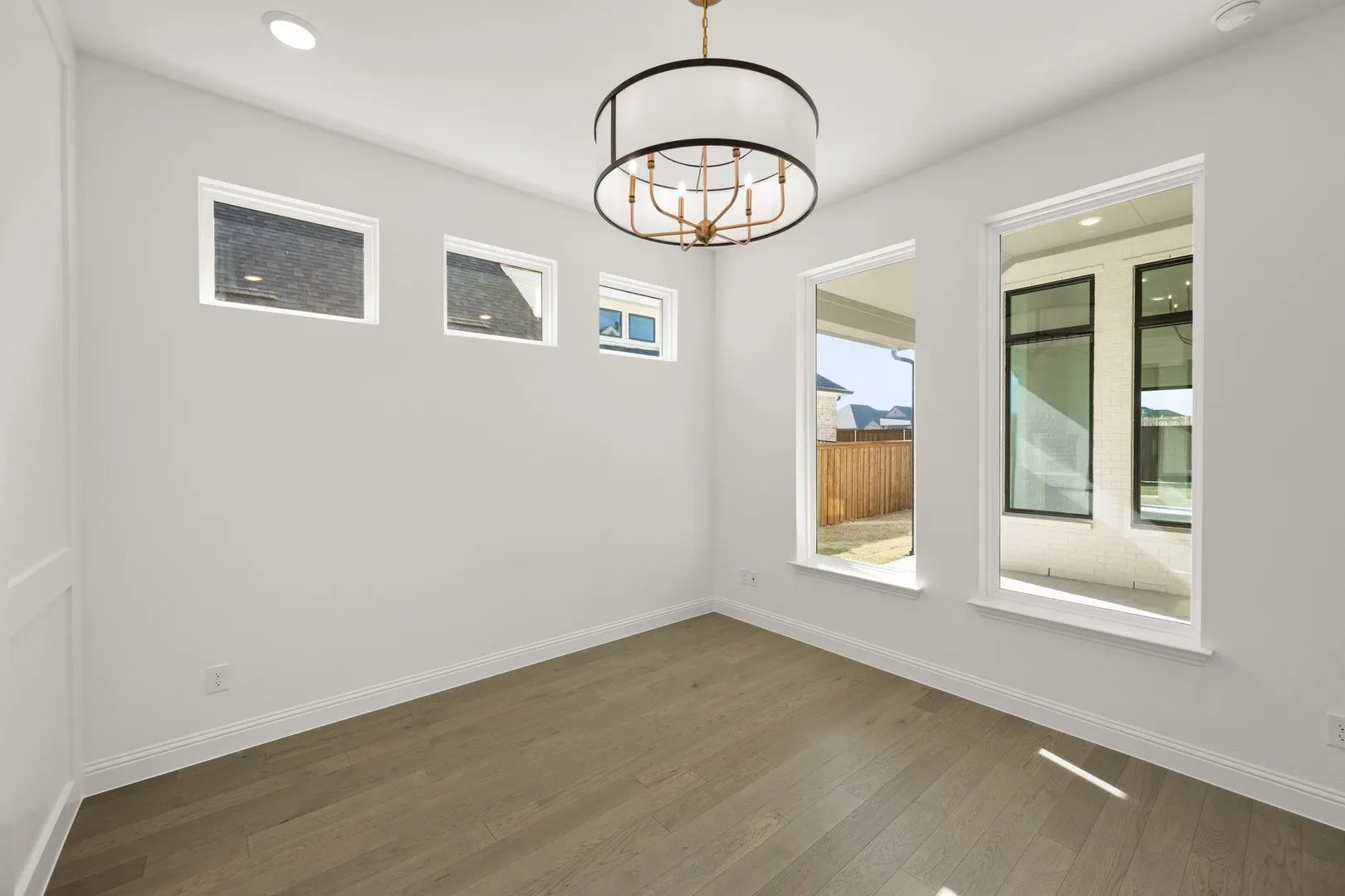 4728 Hawthorn Hills- Home Office