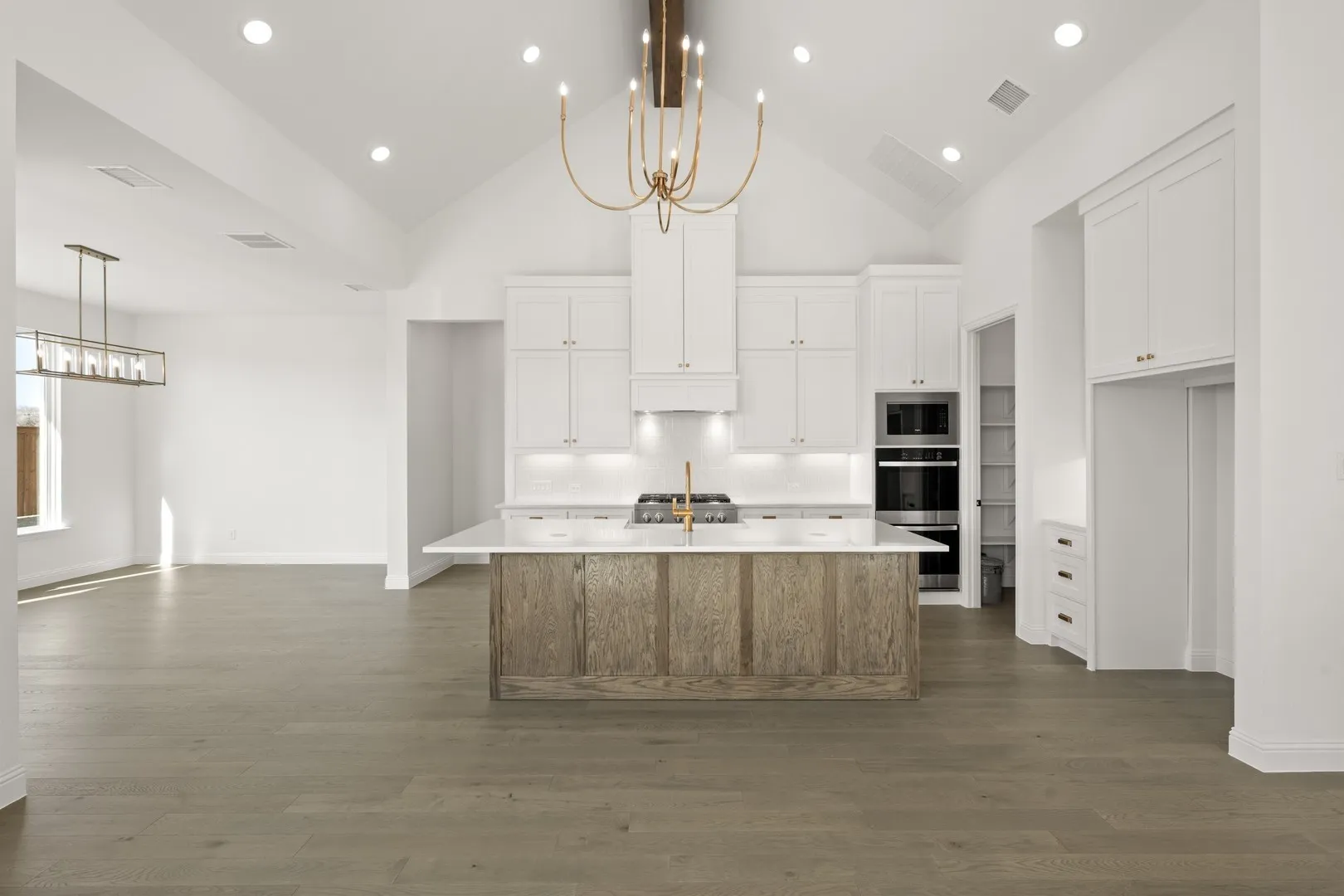 4728 Hawthorn Hills- Kitchen-1