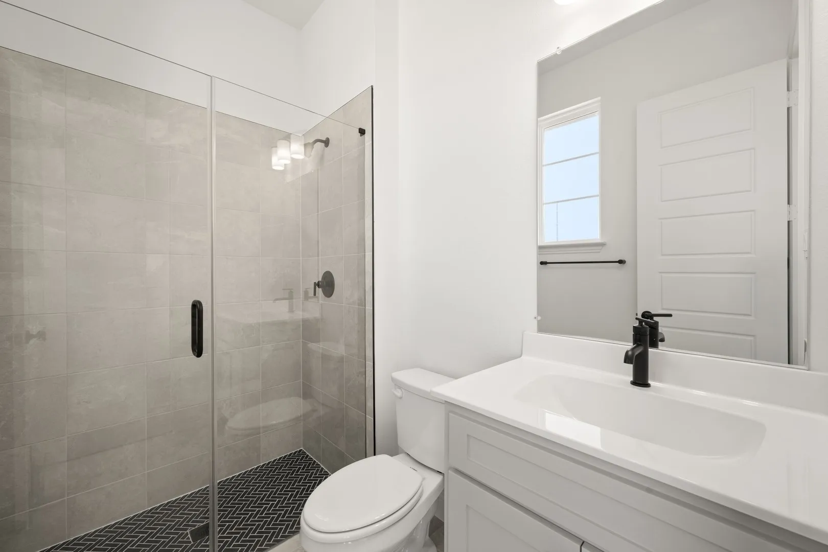 4728 Hawthorn Hills- Bathroom-2