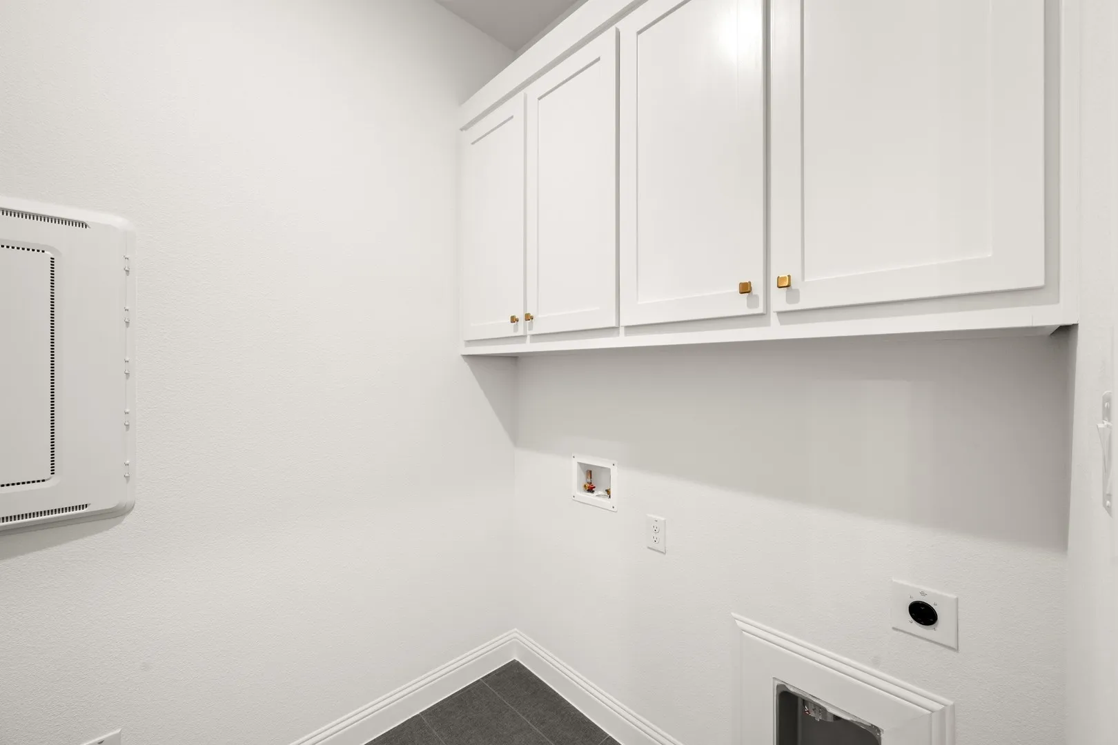 4728 Hawthorn Hills- Utility-2