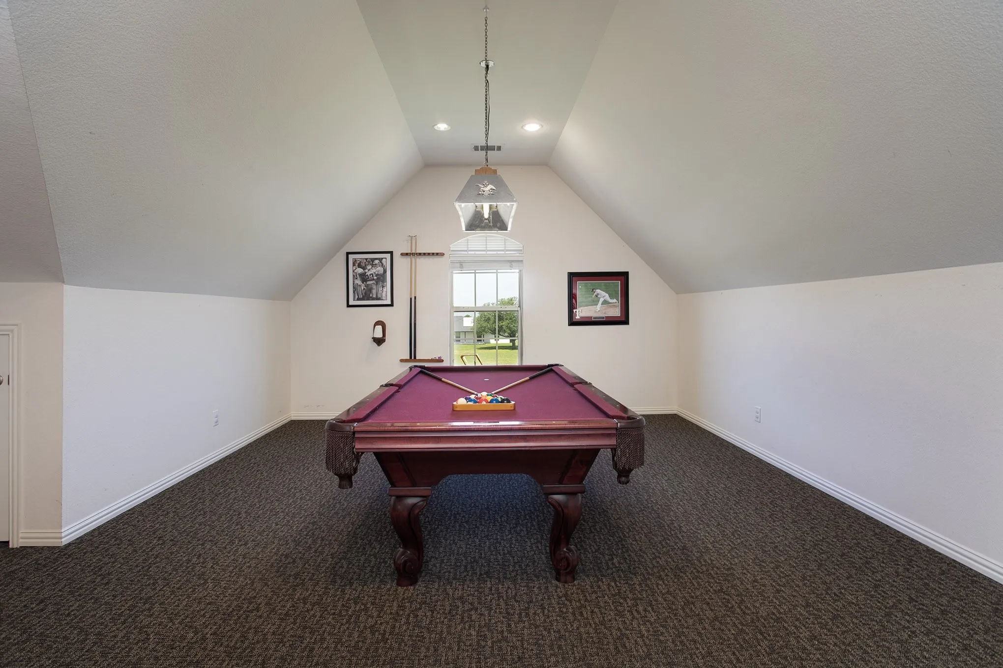 Single Family Residence For Sale in Kaufman County , 4816 Prairie Chapel Trail, Crandall, Texas 75114, 5 Bedrooms, 5 Bathrooms, 10 Garage spaces, 4,562 Sqft, built in 2006, Price $1,125,000, mls#21115881, Real Estate Agent in Crandall, Homes For Sale in Kaufman county, Homes For Sale in Crandall, Realtor in Crandall Texas, Real Estate Brokerage Independent Realty Texas, Luminita Cordes Realtor
