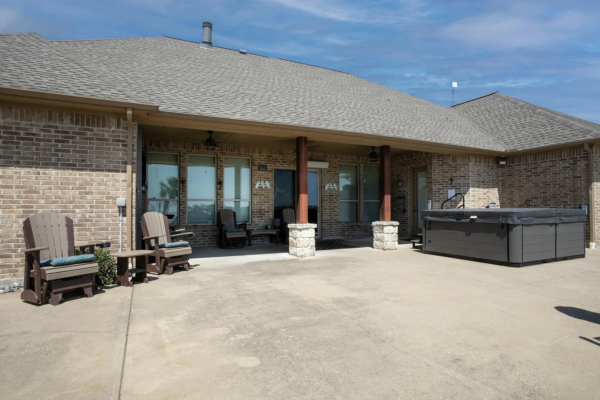 Single Family Residence For Sale in Kaufman County , 4816 Prairie Chapel Trail, Crandall, Texas 75114, 5 Bedrooms, 5 Bathrooms, 10 Garage spaces, 4,562 Sqft, built in 2006, Price $1,125,000, mls#21115881, Real Estate Agent in Crandall, Homes For Sale in Kaufman county, Homes For Sale in Crandall, Realtor in Crandall Texas, Real Estate Brokerage Independent Realty Texas, Luminita Cordes Realtor