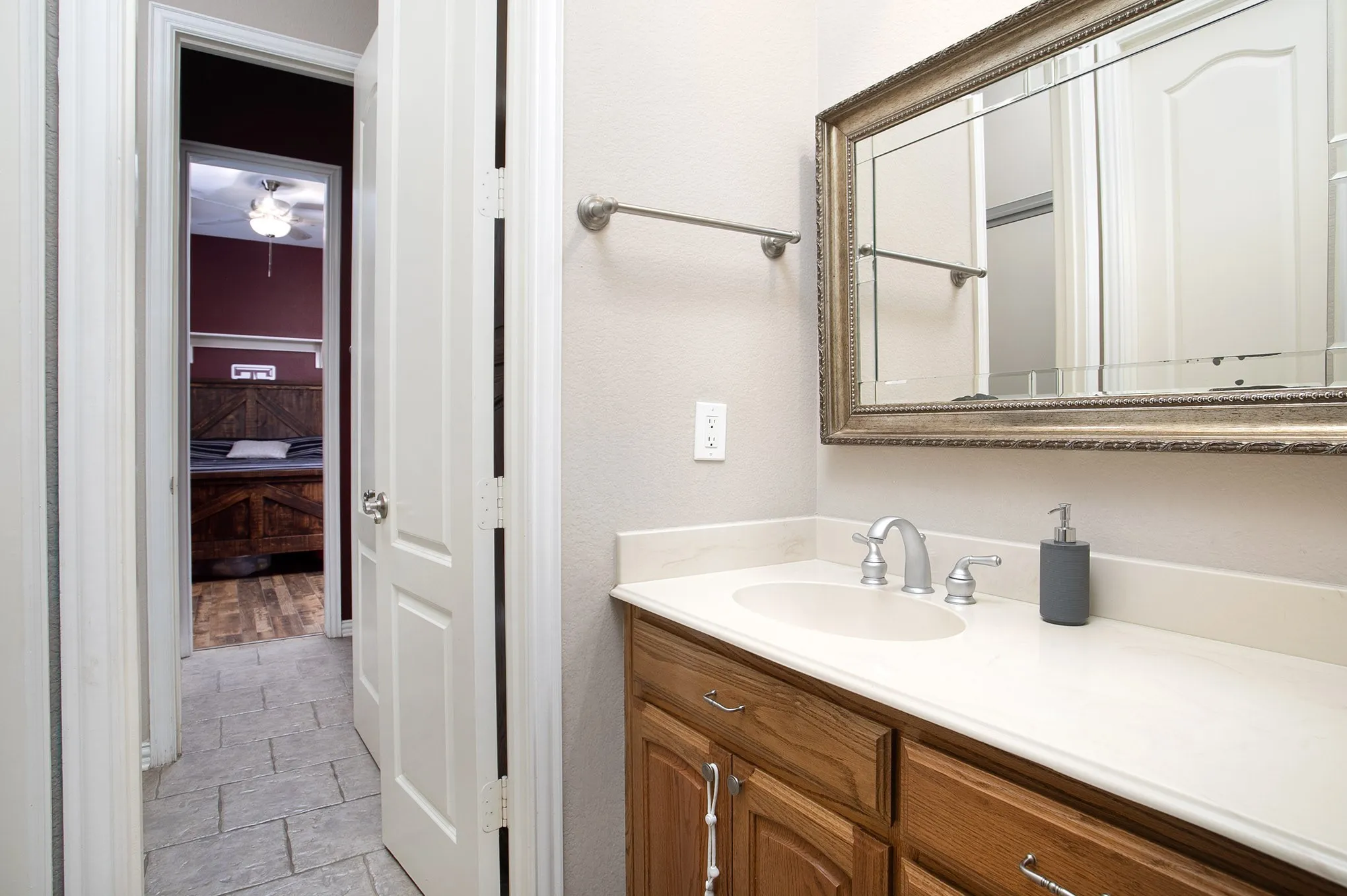 Single Family Residence For Sale in Kaufman County , 4816 Prairie Chapel Trail, Crandall, Texas 75114, 5 Bedrooms, 5 Bathrooms, 10 Garage spaces, 4,562 Sqft, built in 2006, Price $1,125,000, mls#21115881, Real Estate Agent in Crandall, Homes For Sale in Kaufman county, Homes For Sale in Crandall, Realtor in Crandall Texas, Real Estate Brokerage Independent Realty Texas, Luminita Cordes Realtor