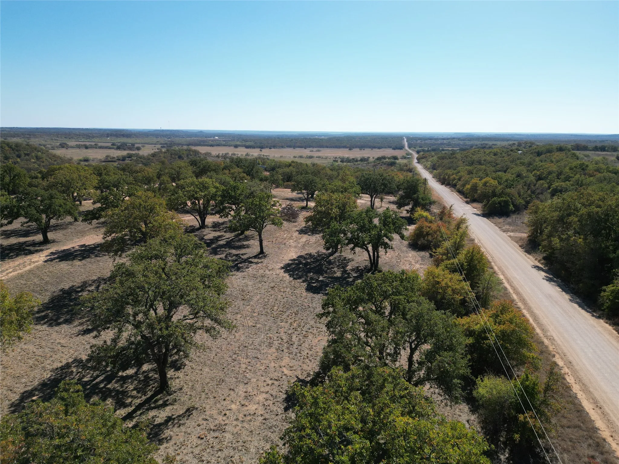 Single Family Residence For Sale in Brown County , 15100 CR 129, Brownwood, Texas 76801, 2 Bedroom, 2 Bathroom, Garage spaces, 2,510 Sqft, built in 1966, mls#21114417, Real Estate Agent in Brownwood, Homes For Sale in Brown county, Homes For Sale in Brownwood, Realtor in Brownwood Texas, Real Estate Brokerage Independent Realty Texas, Luminita Cordes Realtor