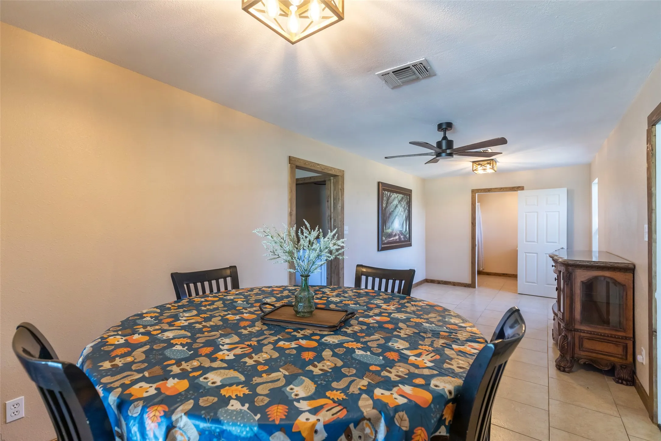 Single Family Residence For Sale in Brown County , 15100 CR 129, Brownwood, Texas 76801, 2 Bedroom, 2 Bathroom, Garage spaces, 2,510 Sqft, built in 1966, mls#21114417, Real Estate Agent in Brownwood, Homes For Sale in Brown county, Homes For Sale in Brownwood, Realtor in Brownwood Texas, Real Estate Brokerage Independent Realty Texas, Luminita Cordes Realtor