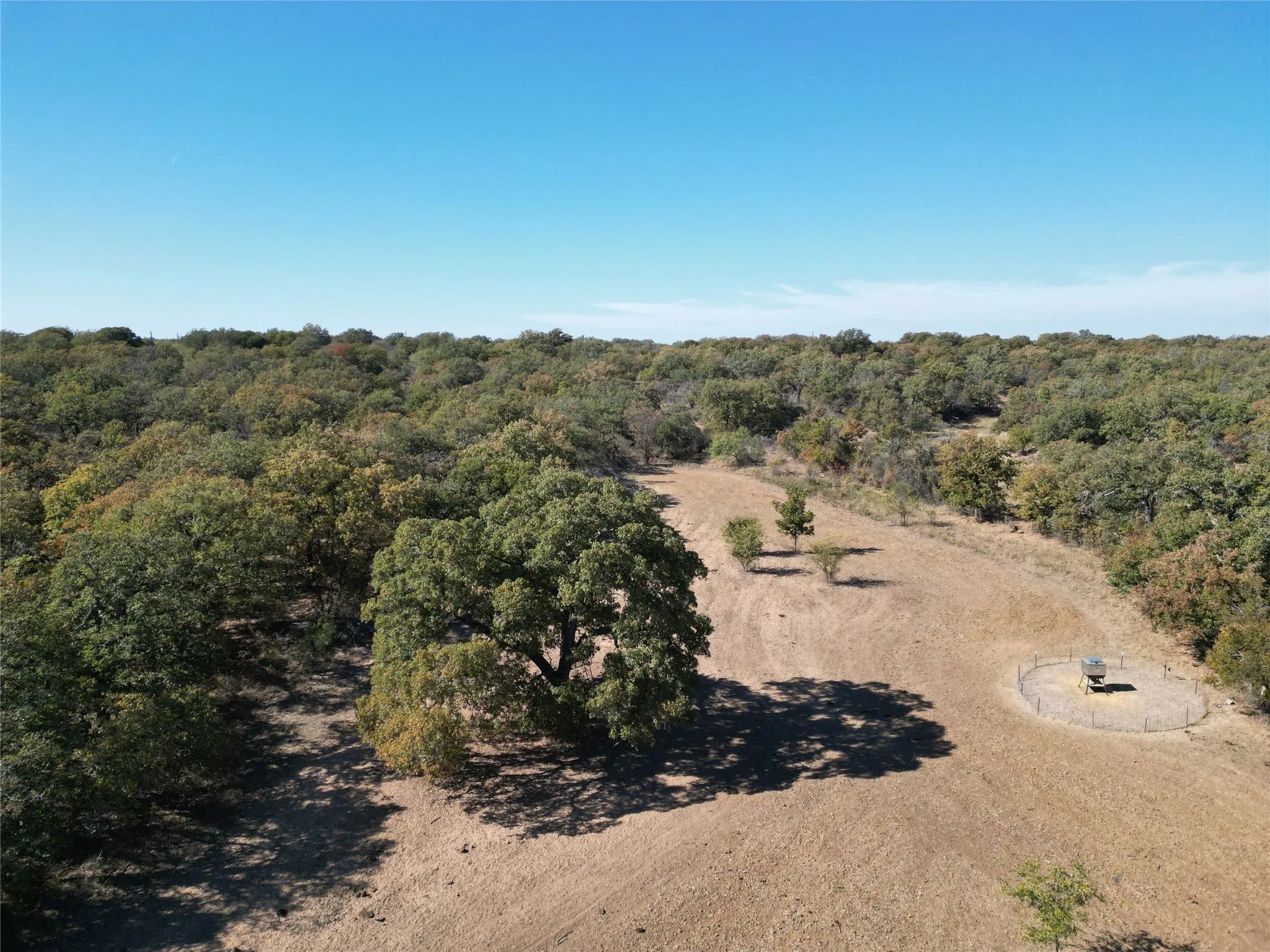 Single Family Residence For Sale in Brown County , 15100 CR 129, Brownwood, Texas 76801, 2 Bedroom, 2 Bathroom, Garage spaces, 2,510 Sqft, built in 1966, mls#21114417, Real Estate Agent in Brownwood, Homes For Sale in Brown county, Homes For Sale in Brownwood, Realtor in Brownwood Texas, Real Estate Brokerage Independent Realty Texas, Luminita Cordes Realtor