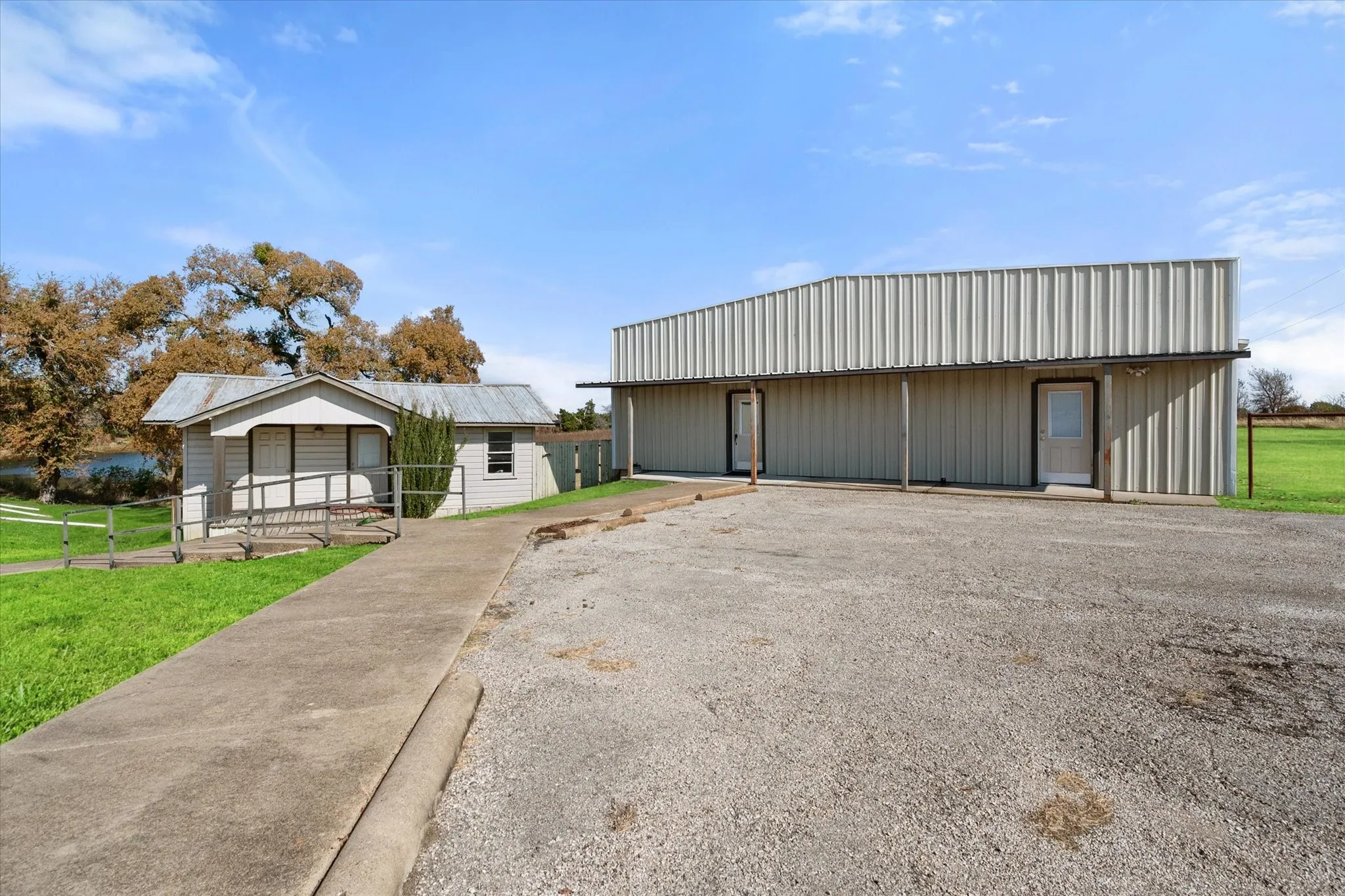 Business For Sale in Navarro County , 3640 N Business 45, Corsicana, Texas 75110, 0, 0, Garage spaces, 0 Sqft, built in 1998, Preowned, Price $595,000, mls#21115766, Real Estate Agent in Corsicana, Homes For Sale in Navarro county, Homes For Sale in Corsicana, Realtor in Corsicana Texas, Real Estate Brokerage Independent Realty Texas, Luminita Cordes Realtor