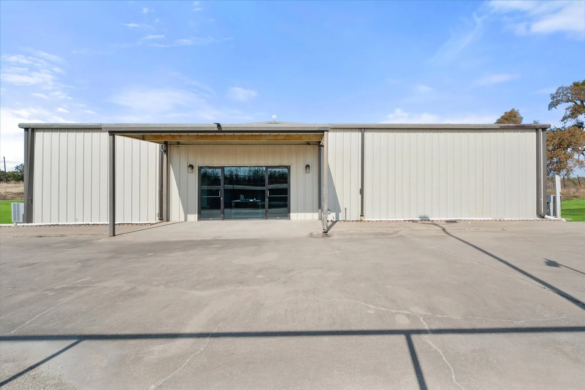 Business For Sale in Navarro County , 3640 N Business 45, Corsicana, Texas 75110, 0, 0, Garage spaces, 0 Sqft, built in 1998, Preowned, Price $595,000, mls#21115766, Real Estate Agent in Corsicana, Homes For Sale in Navarro county, Homes For Sale in Corsicana, Realtor in Corsicana Texas, Real Estate Brokerage Independent Realty Texas, Luminita Cordes Realtor