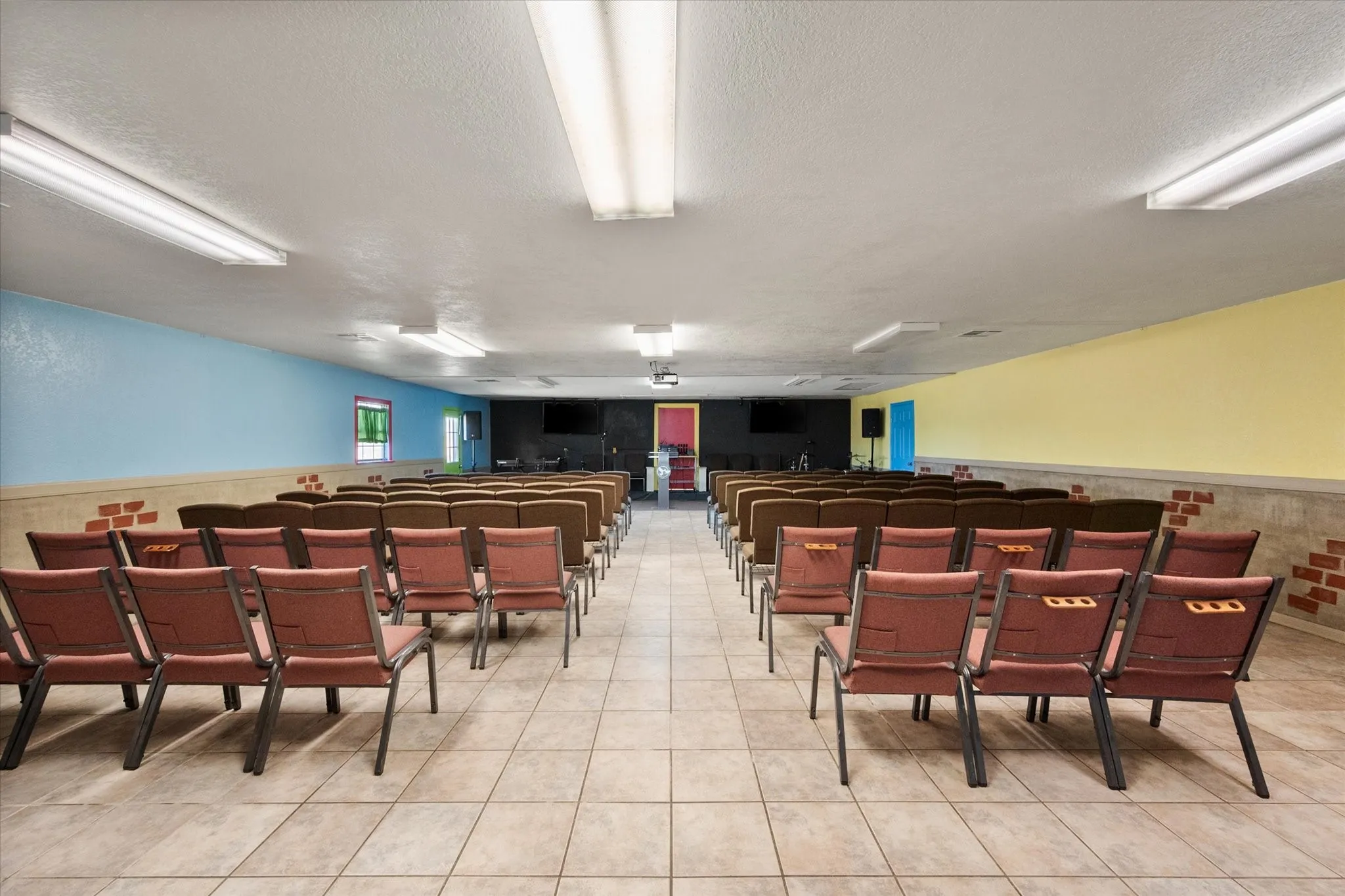 Business For Sale in Navarro County , 3640 N Business 45, Corsicana, Texas 75110, 0, 0, Garage spaces, 0 Sqft, built in 1998, Preowned, Price $595,000, mls#21115766, Real Estate Agent in Corsicana, Homes For Sale in Navarro county, Homes For Sale in Corsicana, Realtor in Corsicana Texas, Real Estate Brokerage Independent Realty Texas, Luminita Cordes Realtor