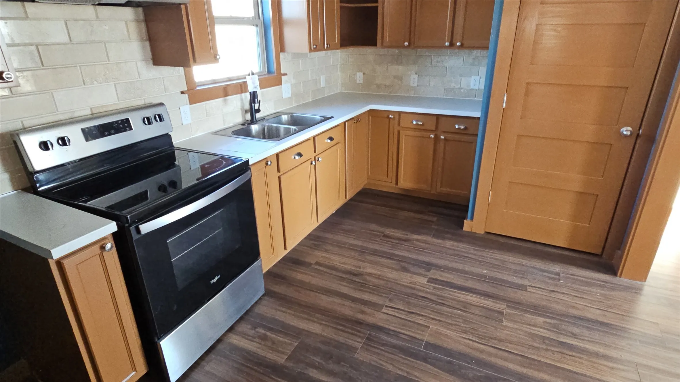 Single Family Residence For Sale in Parker County , 111 W Morning Dove Drive, Azle, Texas 76020, 2 Bedroom, 1 Bathroom, Garage spaces, 868 Sqft, built in 2016, Preowned, mls#21103849, Real Estate Agent in Azle, Homes For Sale in Parker county, Homes For Sale in Azle, Realtor in Azle Texas, Real Estate Brokerage Independent Realty Texas, Luminita Cordes Realtor