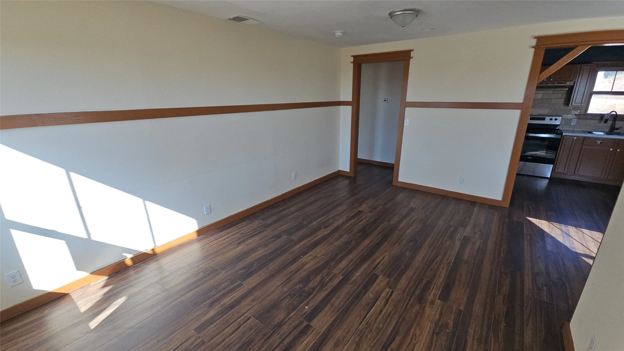 Single Family Residence For Sale in Parker County , 111 W Morning Dove Drive, Azle, Texas 76020, 2 Bedroom, 1 Bathroom, Garage spaces, 868 Sqft, built in 2016, Preowned, mls#21103849, Real Estate Agent in Azle, Homes For Sale in Parker county, Homes For Sale in Azle, Realtor in Azle Texas, Real Estate Brokerage Independent Realty Texas, Luminita Cordes Realtor