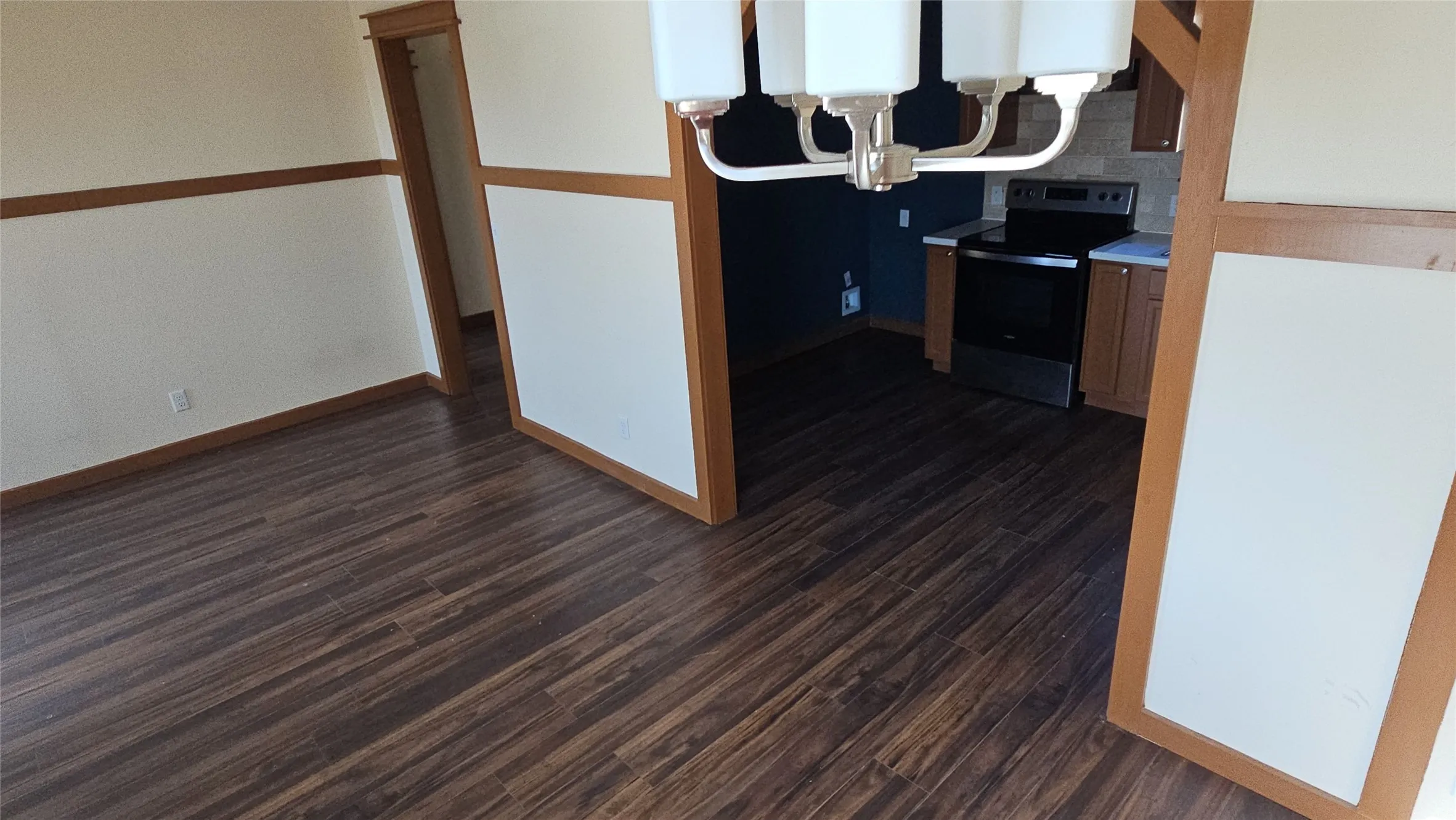 Single Family Residence For Sale in Parker County , 111 W Morning Dove Drive, Azle, Texas 76020, 2 Bedroom, 1 Bathroom, Garage spaces, 868 Sqft, built in 2016, Preowned, mls#21103849, Real Estate Agent in Azle, Homes For Sale in Parker county, Homes For Sale in Azle, Realtor in Azle Texas, Real Estate Brokerage Independent Realty Texas, Luminita Cordes Realtor