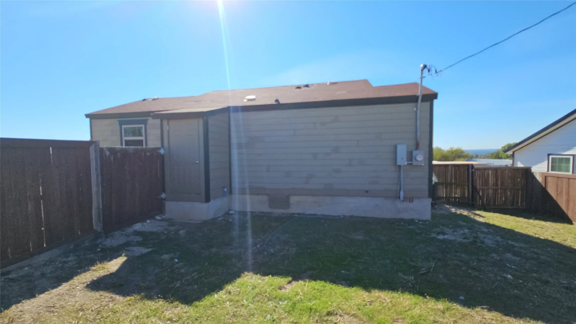 Single Family Residence For Sale in Parker County , 111 W Morning Dove Drive, Azle, Texas 76020, 2 Bedroom, 1 Bathroom, Garage spaces, 868 Sqft, built in 2016, Preowned, mls#21103849, Real Estate Agent in Azle, Homes For Sale in Parker county, Homes For Sale in Azle, Realtor in Azle Texas, Real Estate Brokerage Independent Realty Texas, Luminita Cordes Realtor