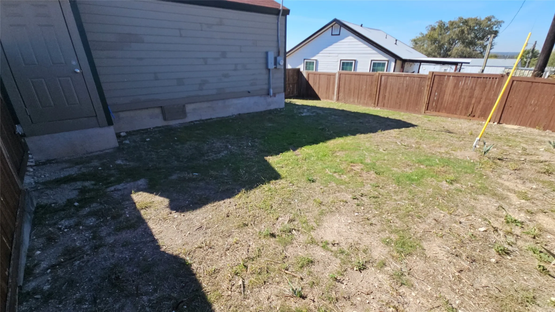 Single Family Residence For Sale in Parker County , 111 W Morning Dove Drive, Azle, Texas 76020, 2 Bedroom, 1 Bathroom, Garage spaces, 868 Sqft, built in 2016, Preowned, mls#21103849, Real Estate Agent in Azle, Homes For Sale in Parker county, Homes For Sale in Azle, Realtor in Azle Texas, Real Estate Brokerage Independent Realty Texas, Luminita Cordes Realtor